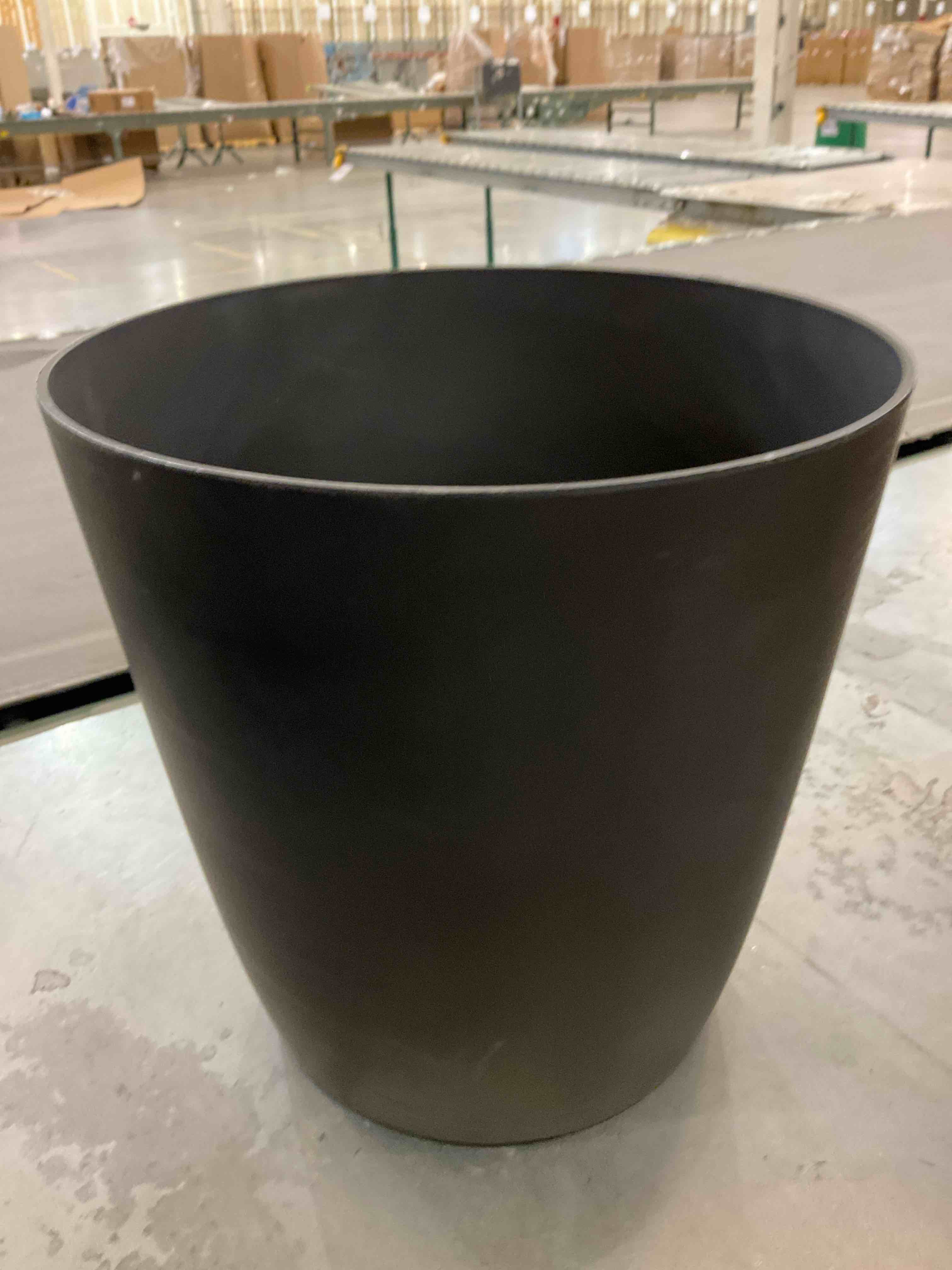 https://s3.amazonaws.com/lotting-images-prod/bidfta/PPE2500339_1746556994199.jpeg
