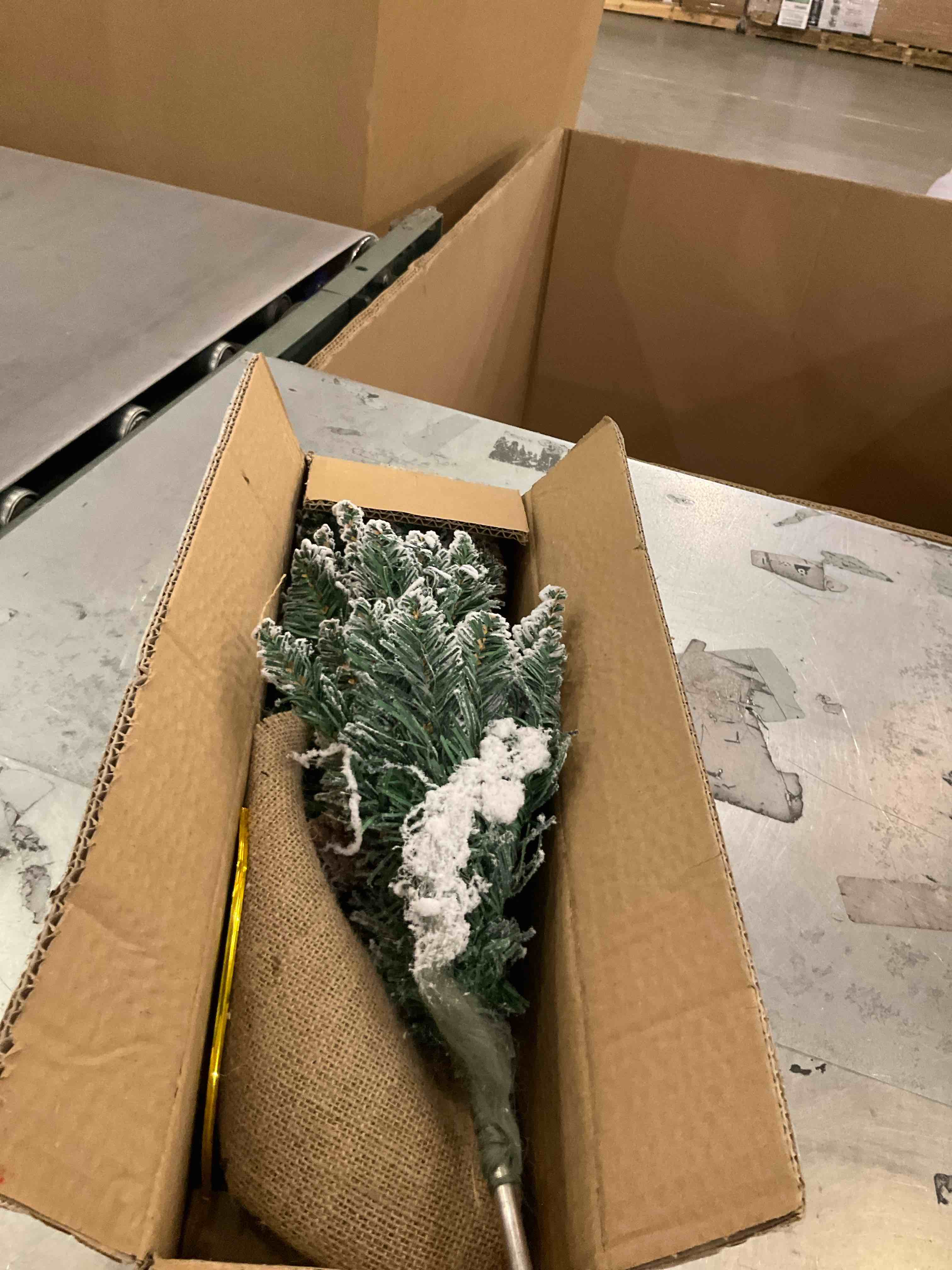 https://s3.amazonaws.com/lotting-images-prod/bidfta/PPE2500473_1746544146391.jpeg