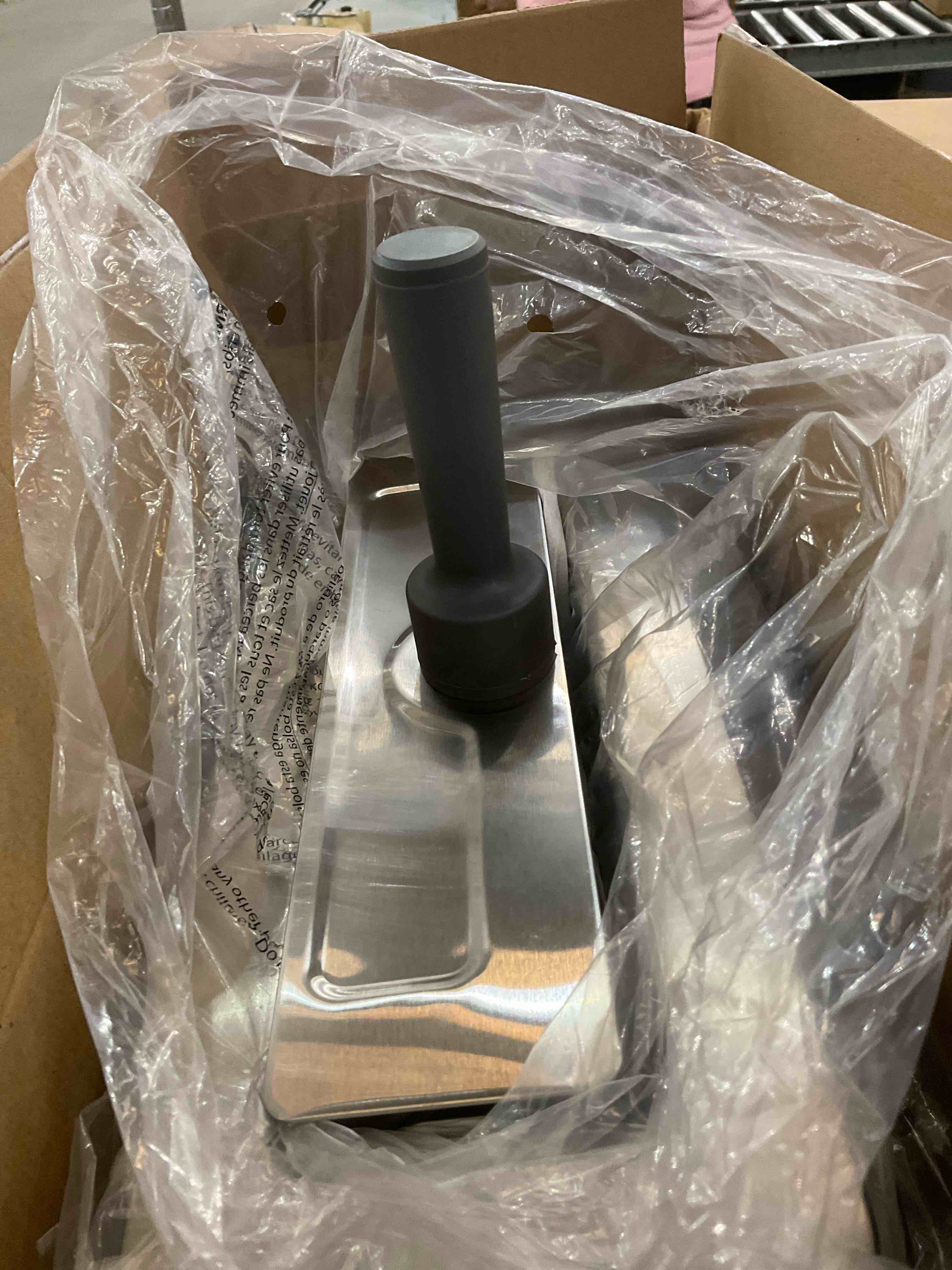 https://s3.amazonaws.com/lotting-images-prod/bidfta/PPE2500539_1746546458916.jpeg