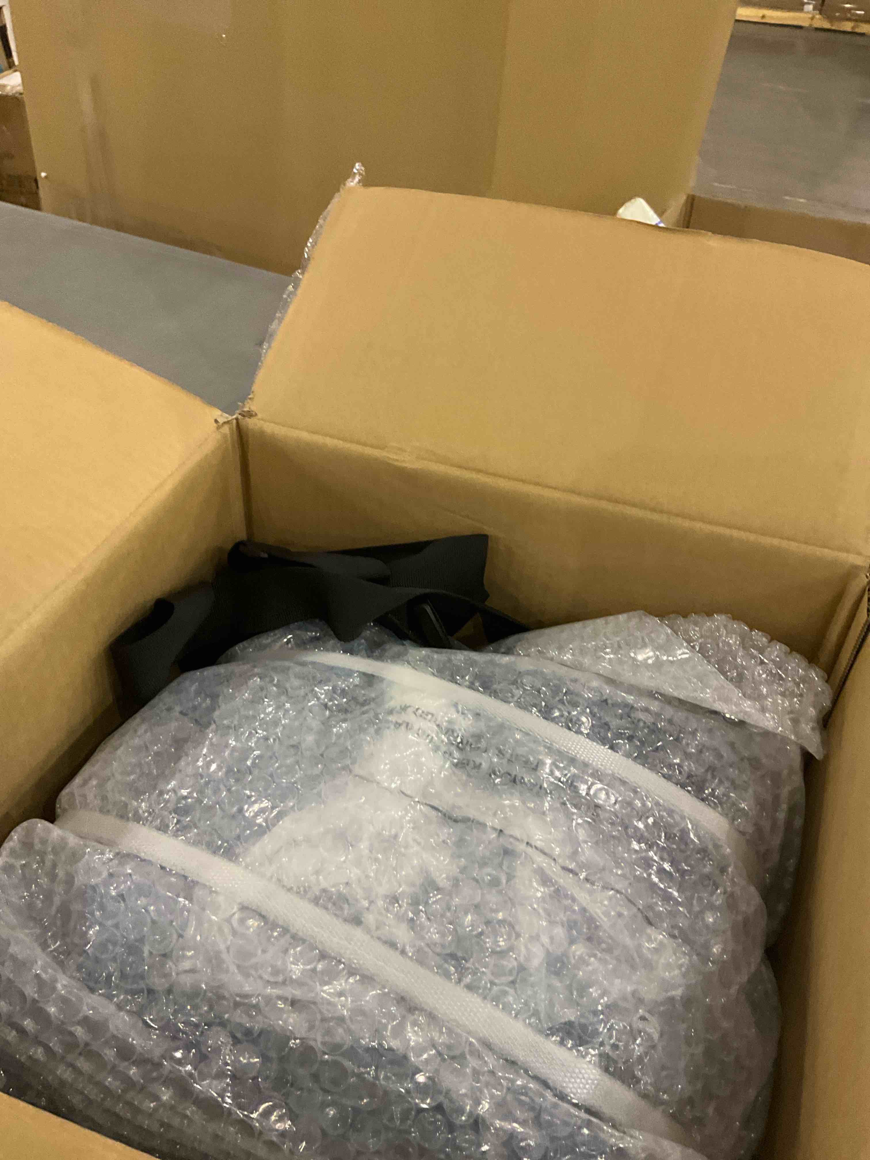 https://s3.amazonaws.com/lotting-images-prod/bidfta/PPE2500707_1746619410998.jpeg