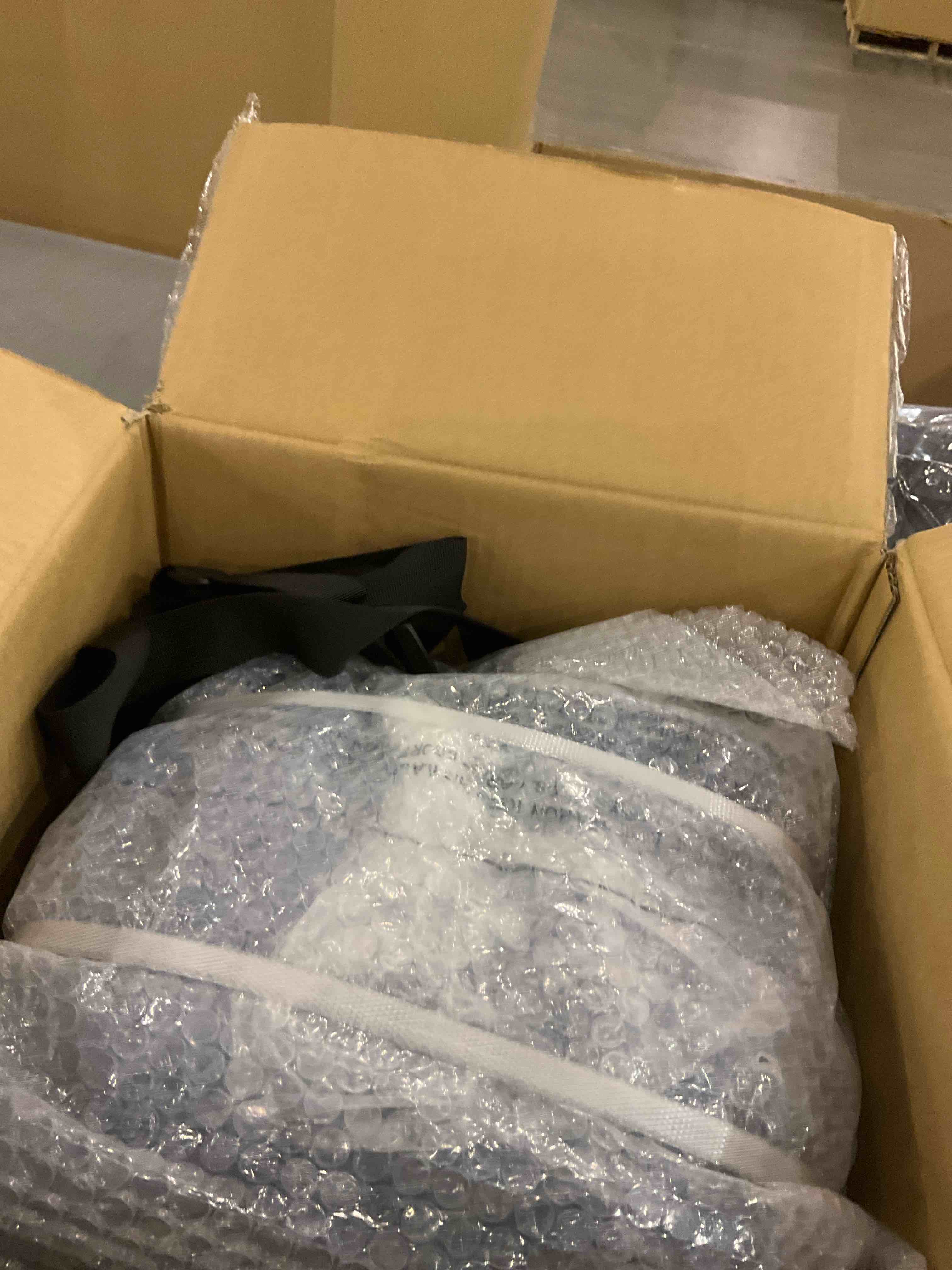 https://s3.amazonaws.com/lotting-images-prod/bidfta/PPE2500707_1746619426444.jpeg