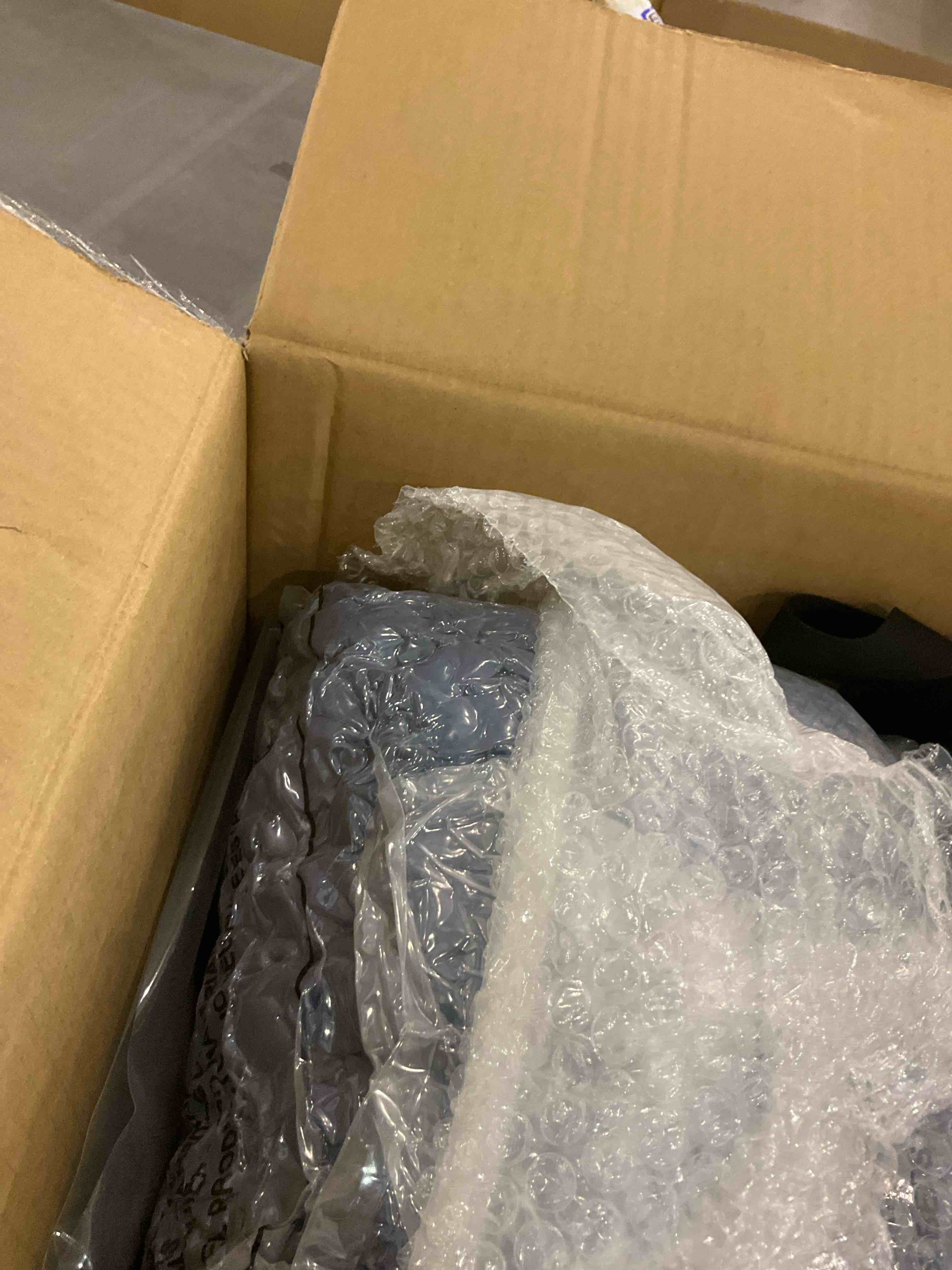 https://s3.amazonaws.com/lotting-images-prod/bidfta/PPE2500707_1746619494570.jpeg
