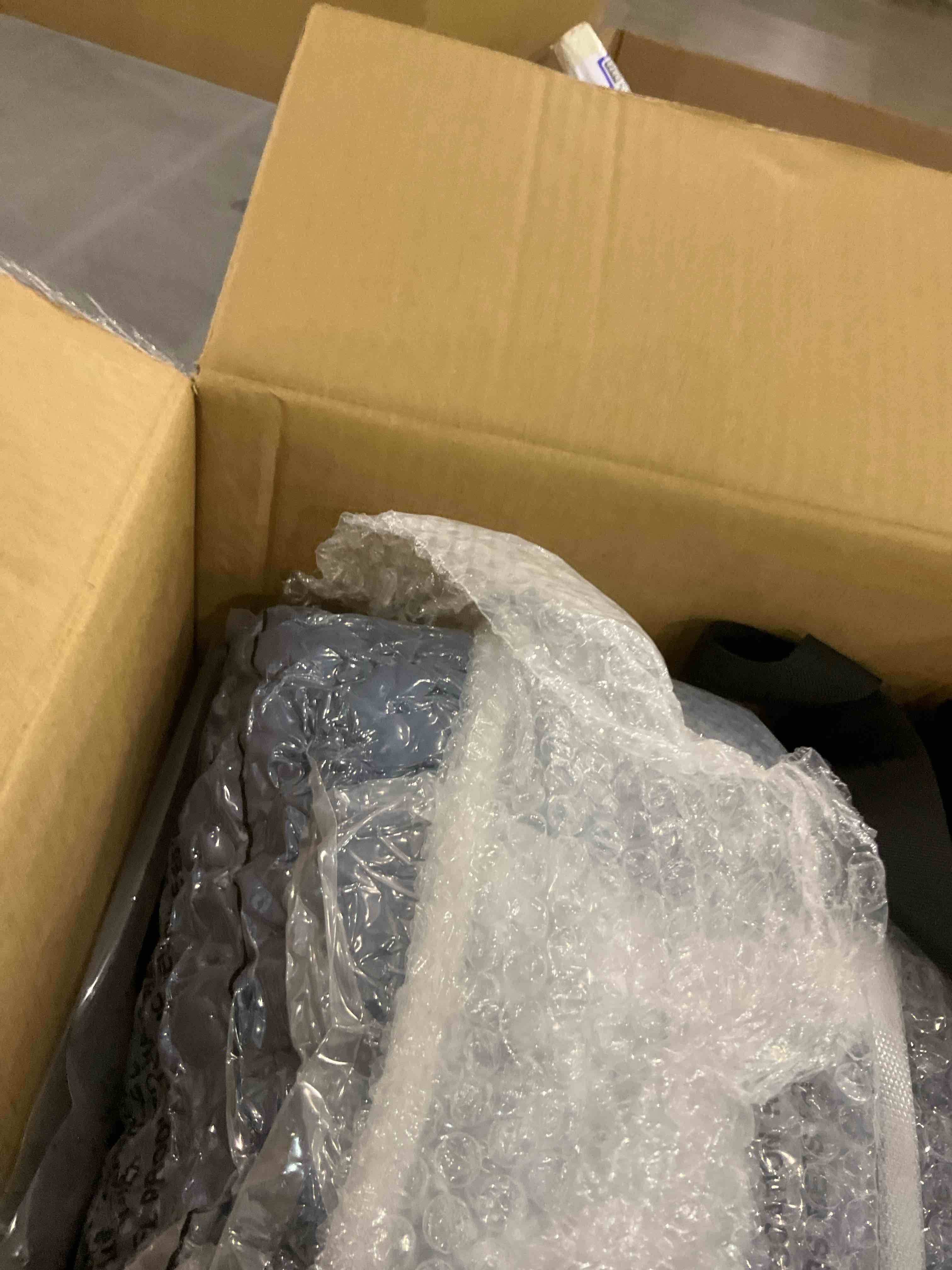 https://s3.amazonaws.com/lotting-images-prod/bidfta/PPE2500707_1746619496180.jpeg