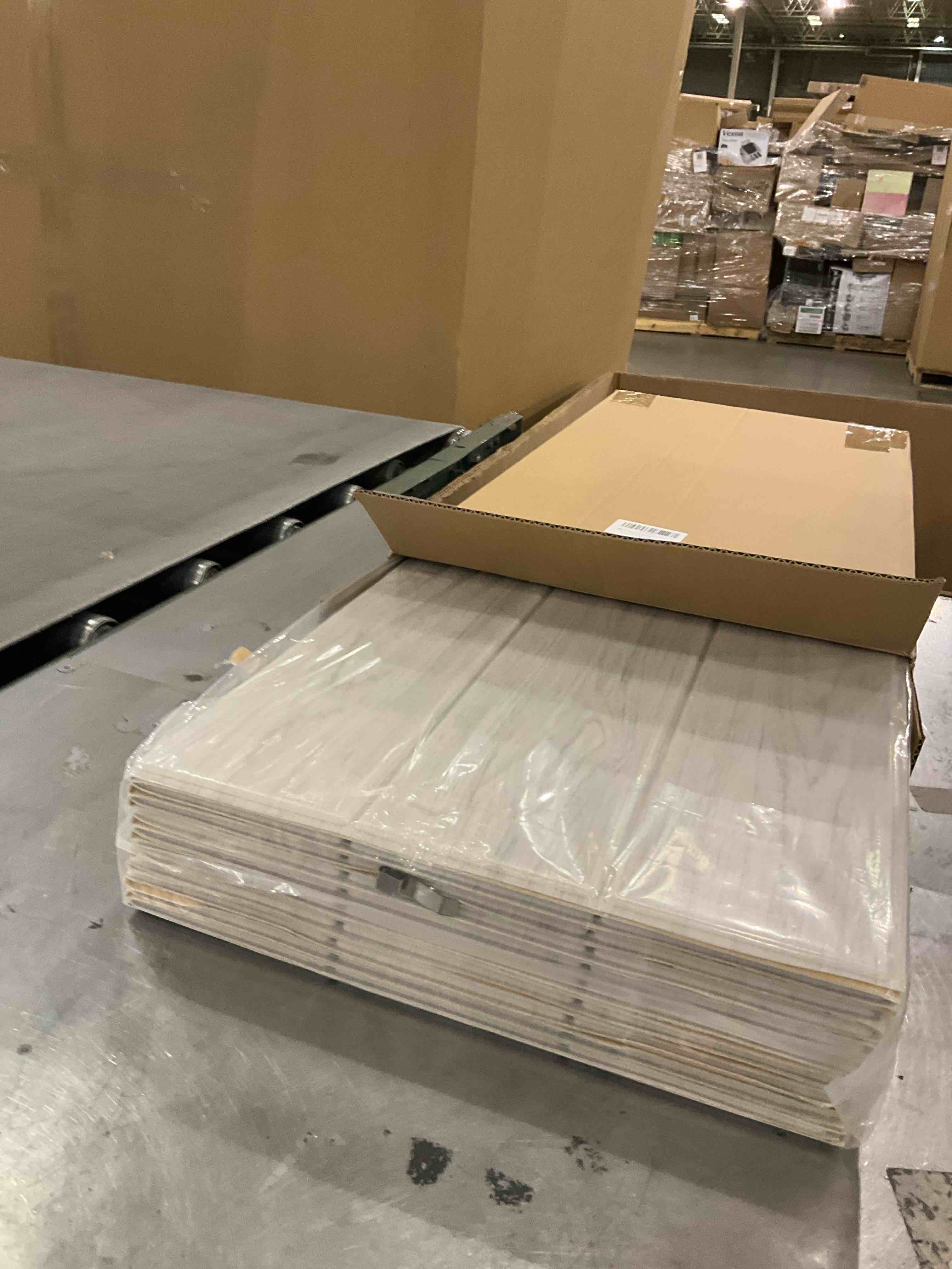 https://s3.amazonaws.com/lotting-images-prod/bidfta/PPE2500719_1746550653656.jpeg