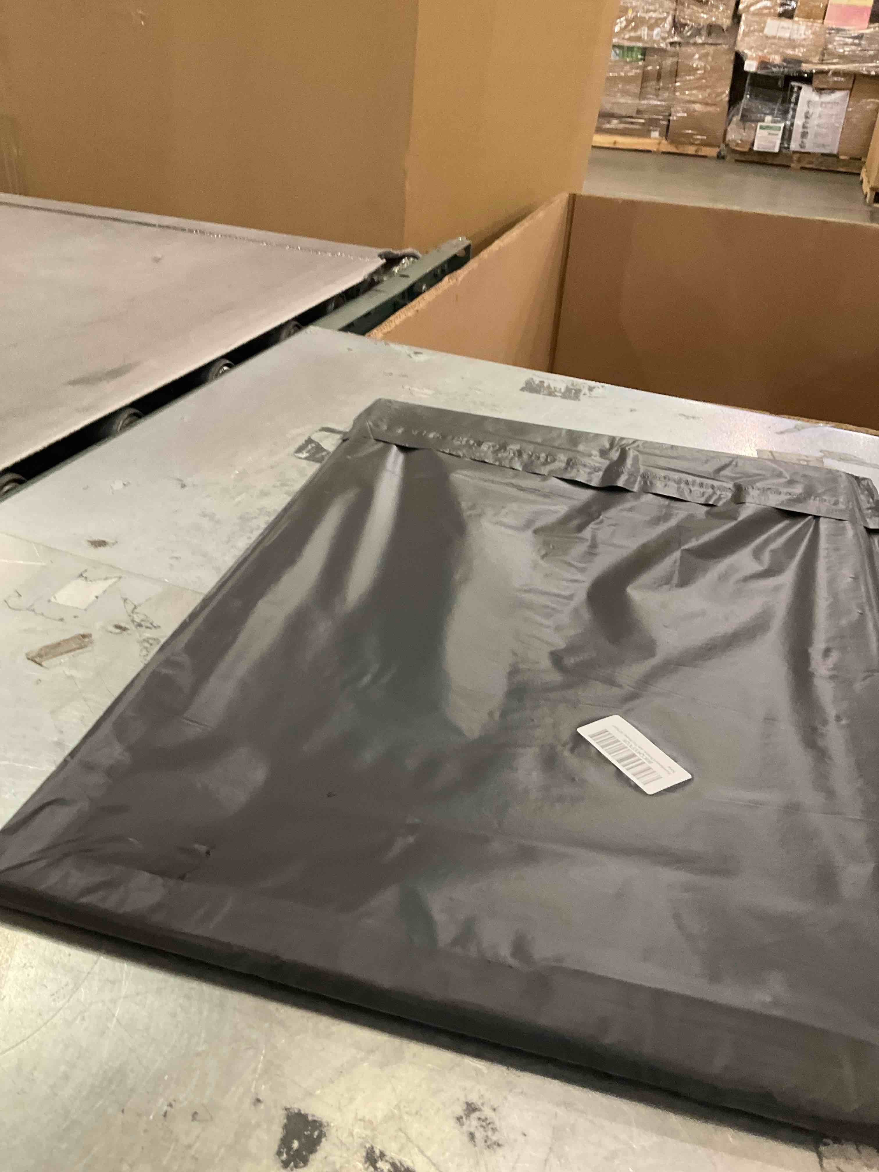 https://s3.amazonaws.com/lotting-images-prod/bidfta/PPE2500764_1746550844663.jpeg