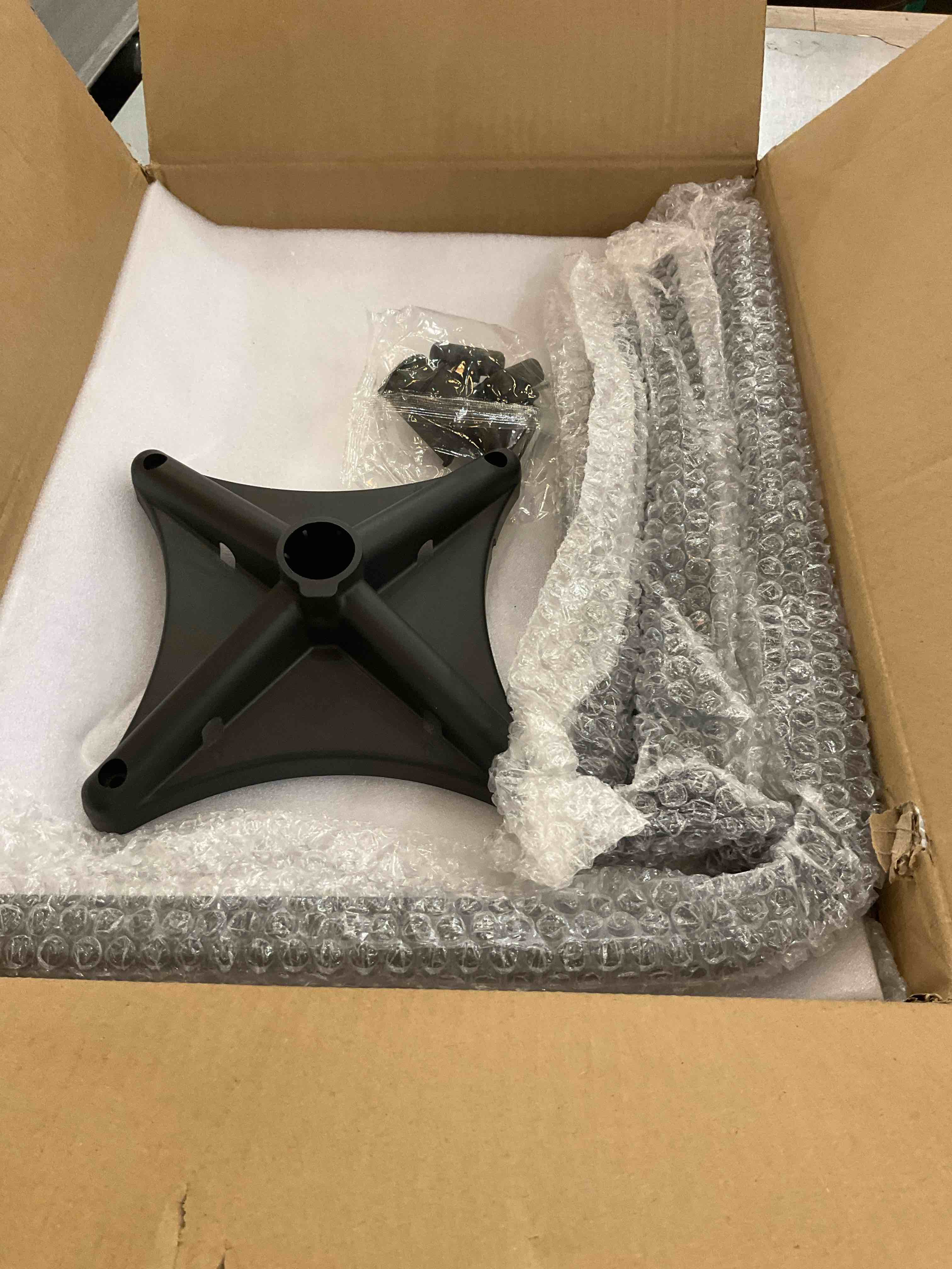 https://s3.amazonaws.com/lotting-images-prod/bidfta/PPE2500801_1746555857812.jpeg