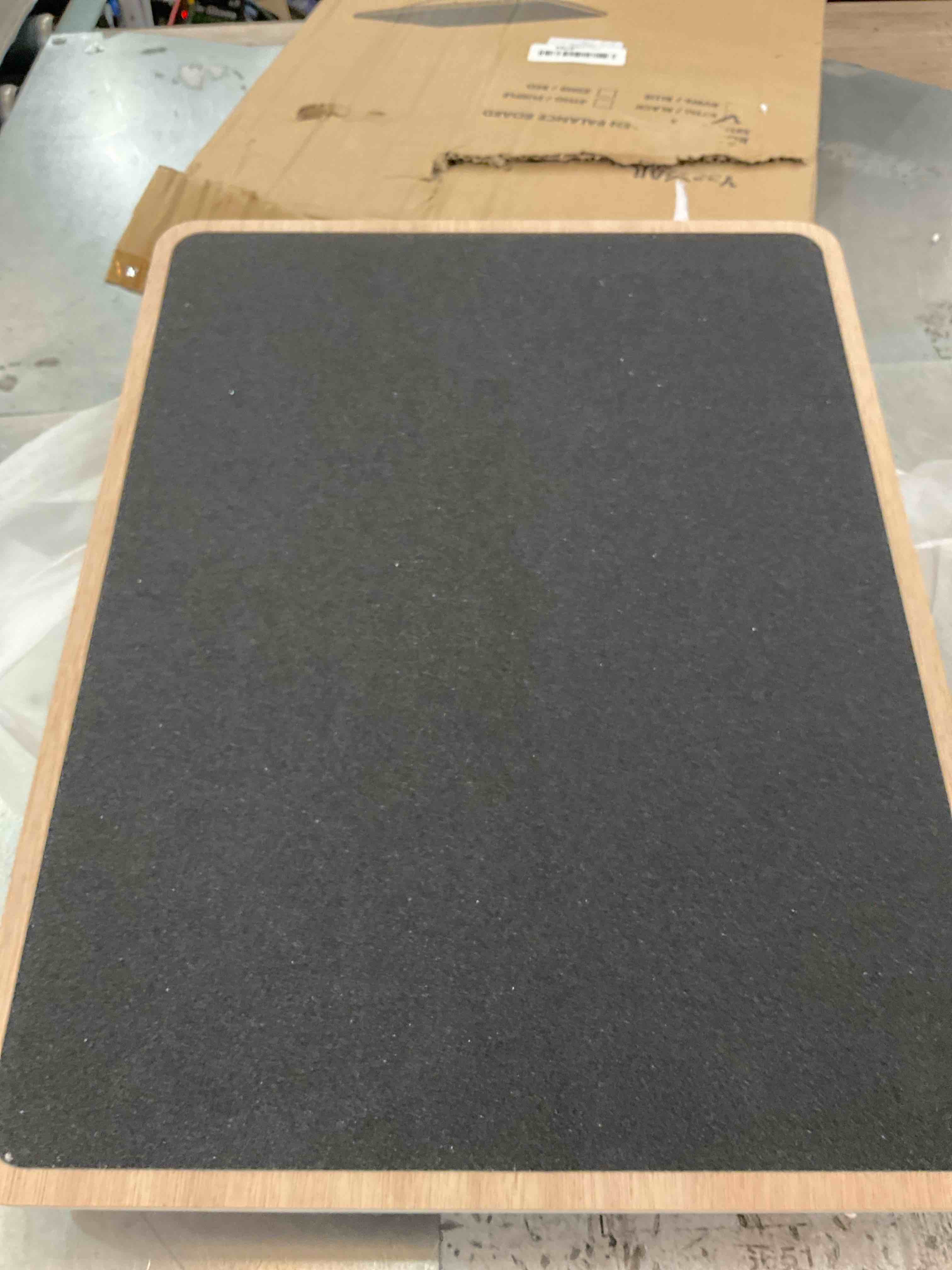 https://s3.amazonaws.com/lotting-images-prod/bidfta/PPE2500877_1746550151865.jpeg