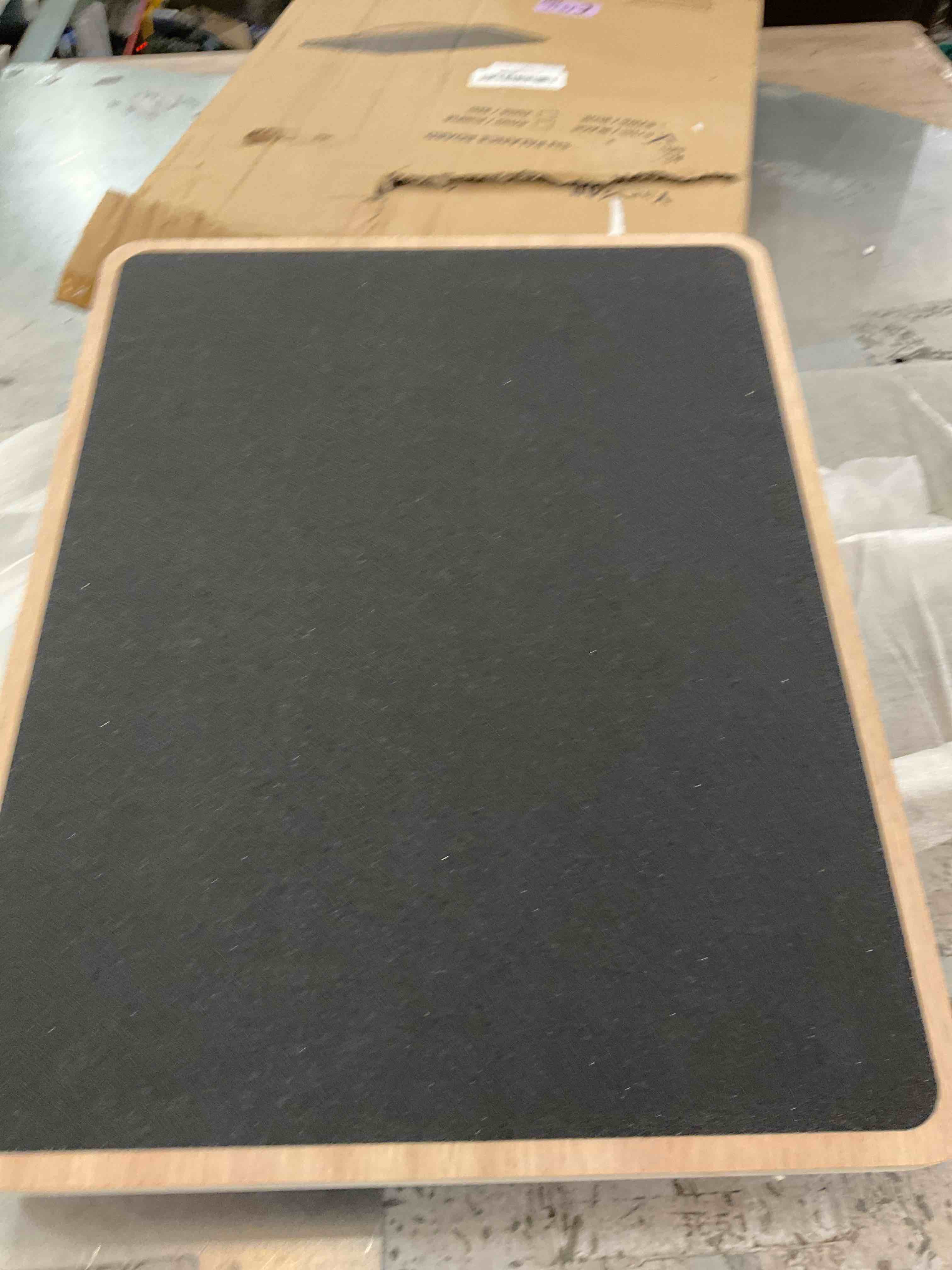 https://s3.amazonaws.com/lotting-images-prod/bidfta/PPE2500877_1746550153458.jpeg