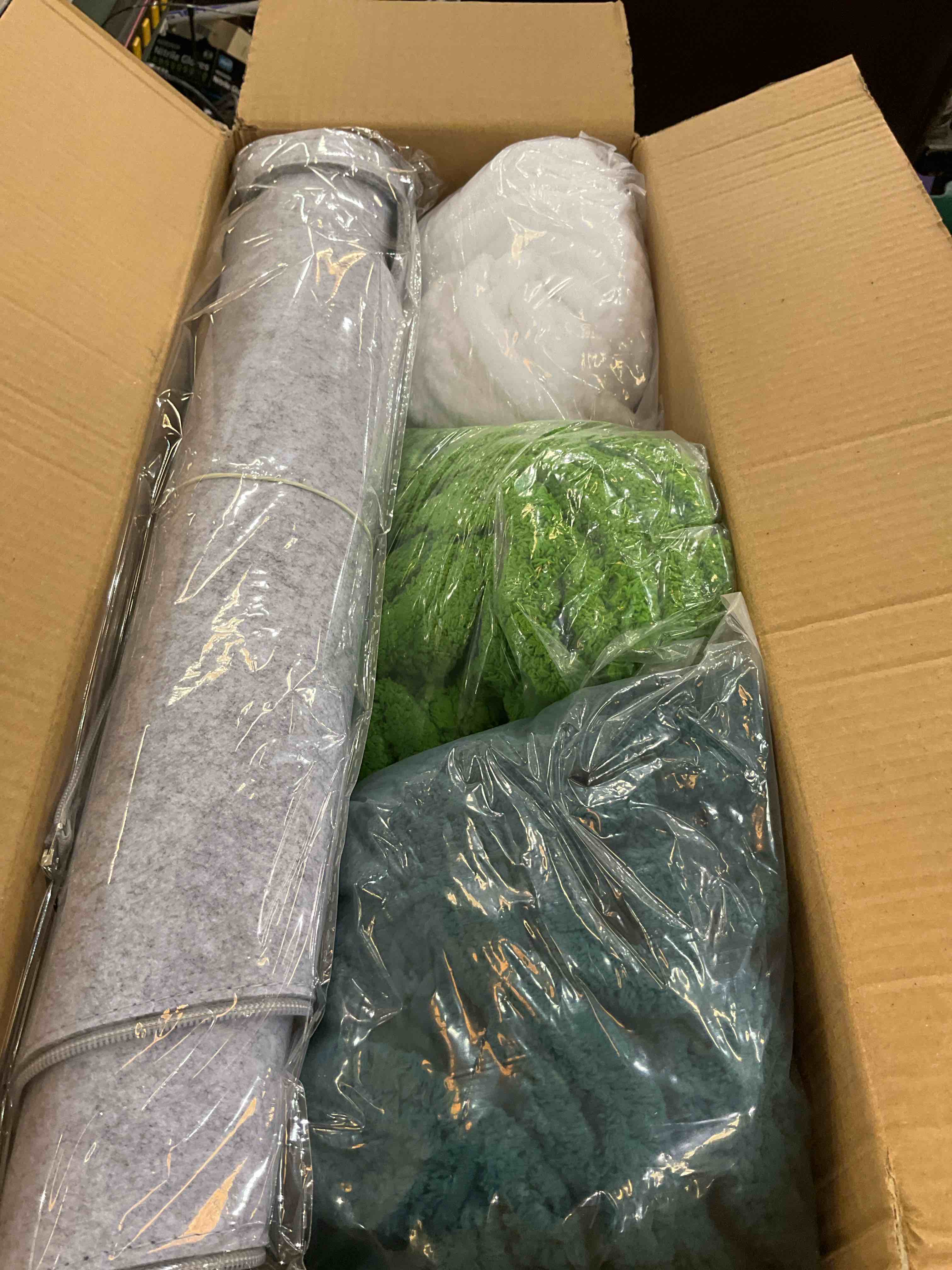 https://s3.amazonaws.com/lotting-images-prod/bidfta/PPE2500891_1746549406879.jpeg