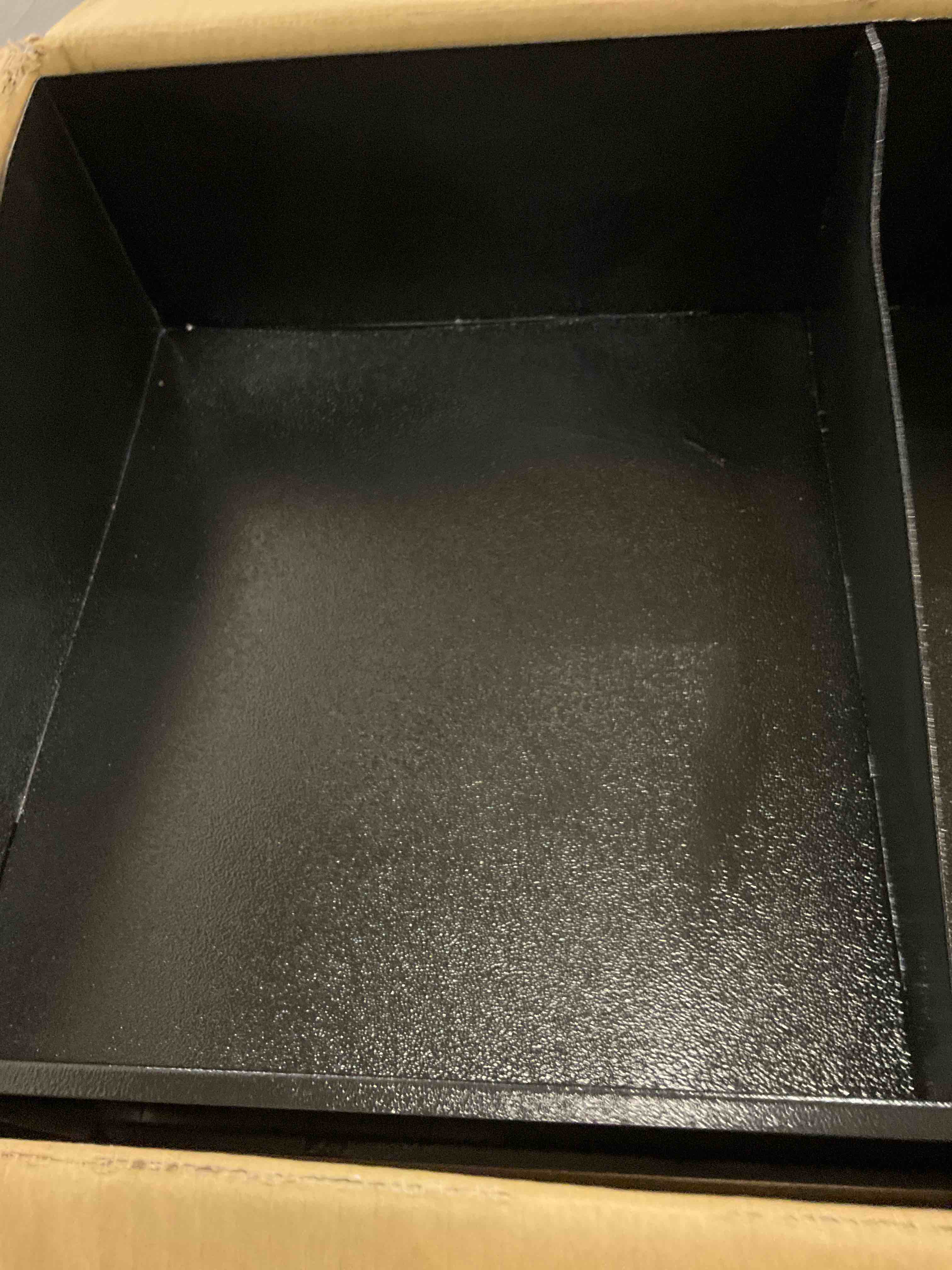 https://s3.amazonaws.com/lotting-images-prod/bidfta/PPE2501621_1746629494236.jpeg