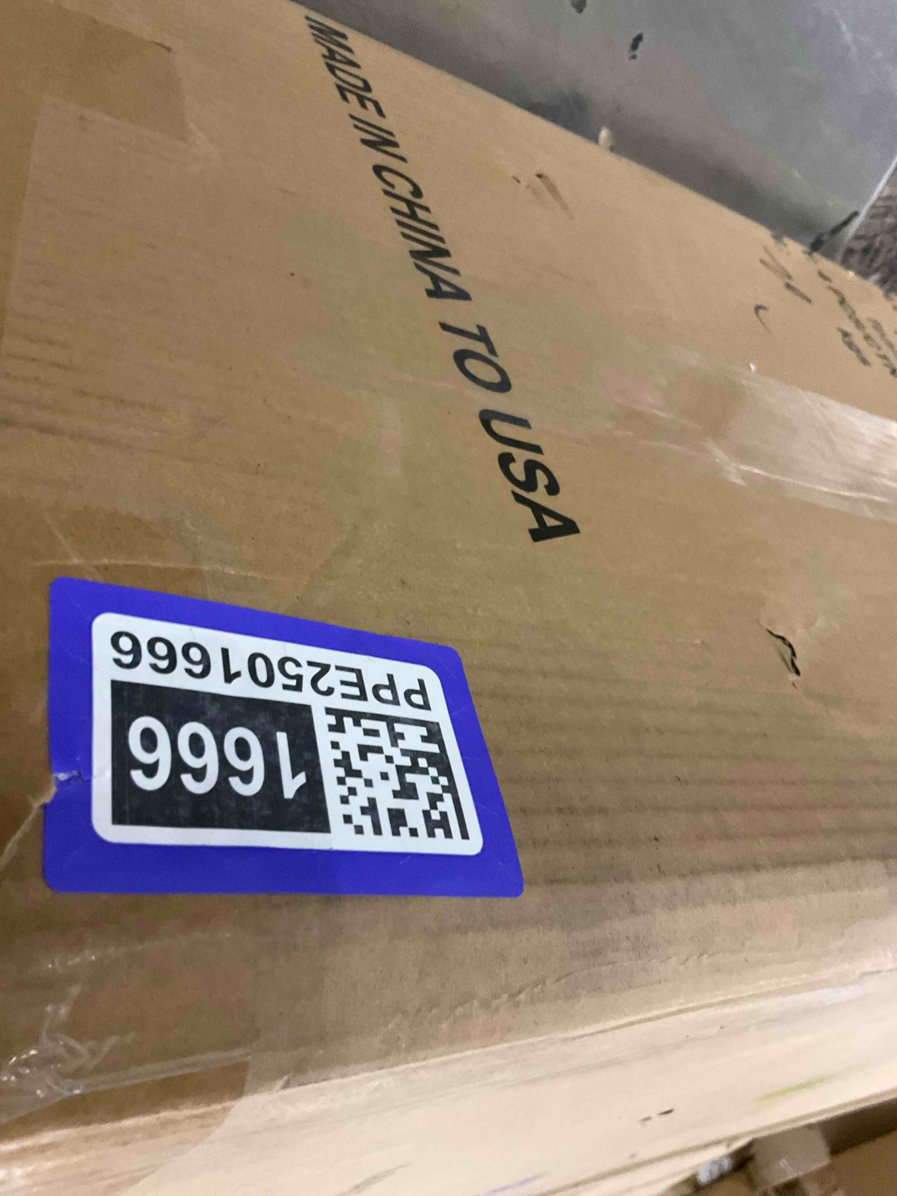 Yongchuang 24" Metal Barstools Set of 4 Counter Bar Stools with Wood Top Low Back Matte Black 24" Black