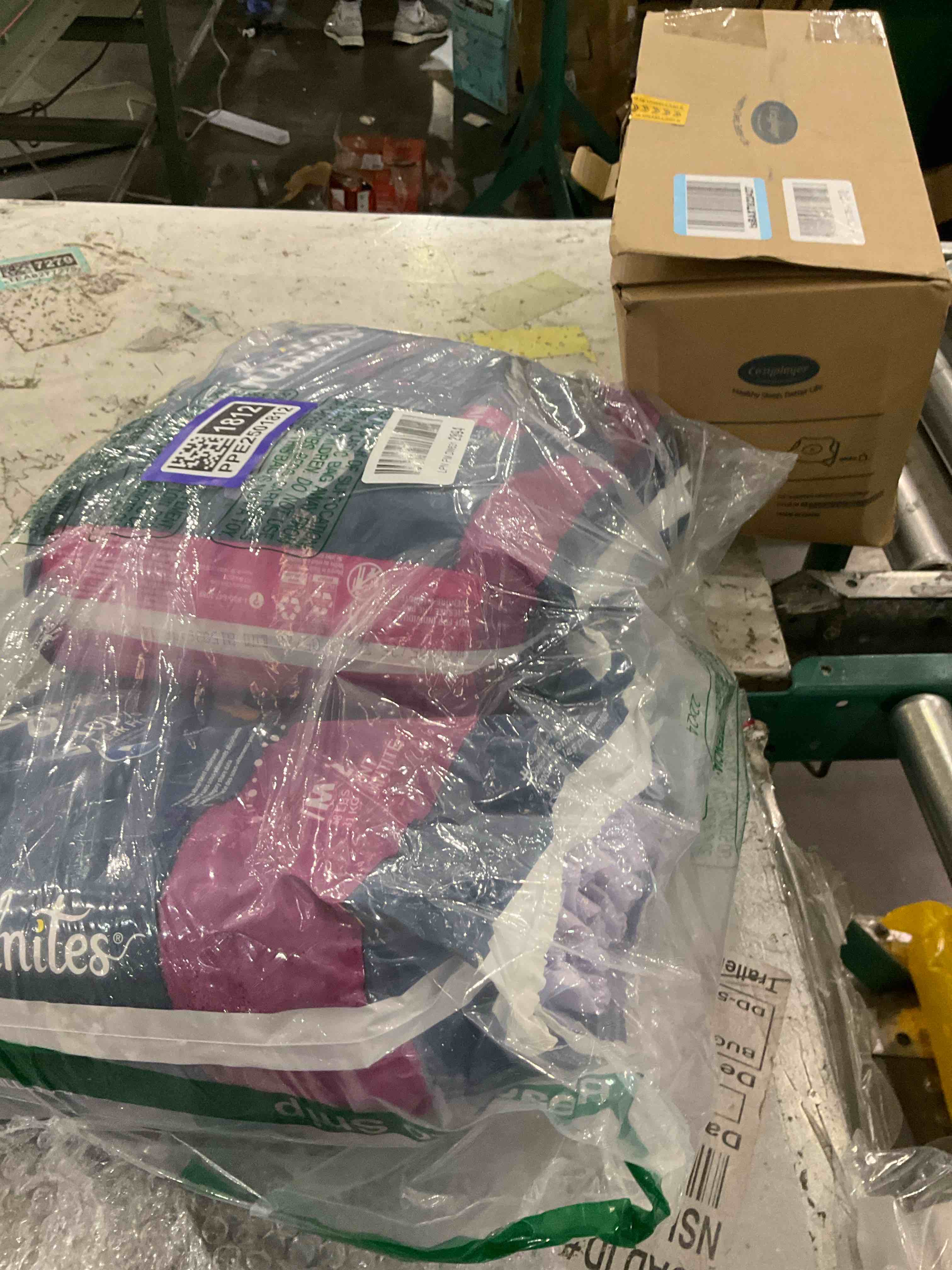 https://s3.amazonaws.com/lotting-images-prod/bidfta/PPE2501812_1746632149781.jpeg