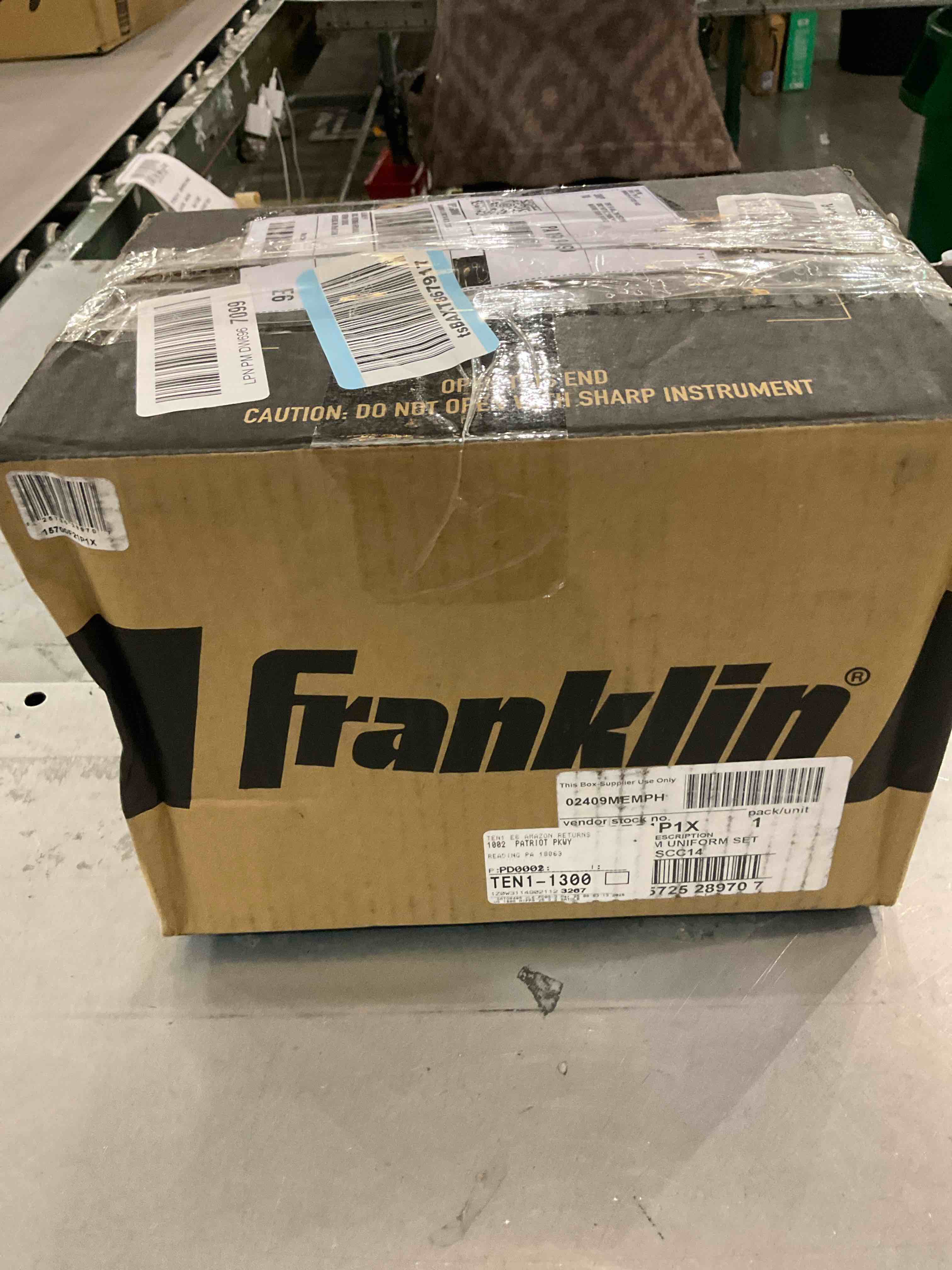 https://s3.amazonaws.com/lotting-images-prod/bidfta/PPE2501842_1746632322034.jpeg
