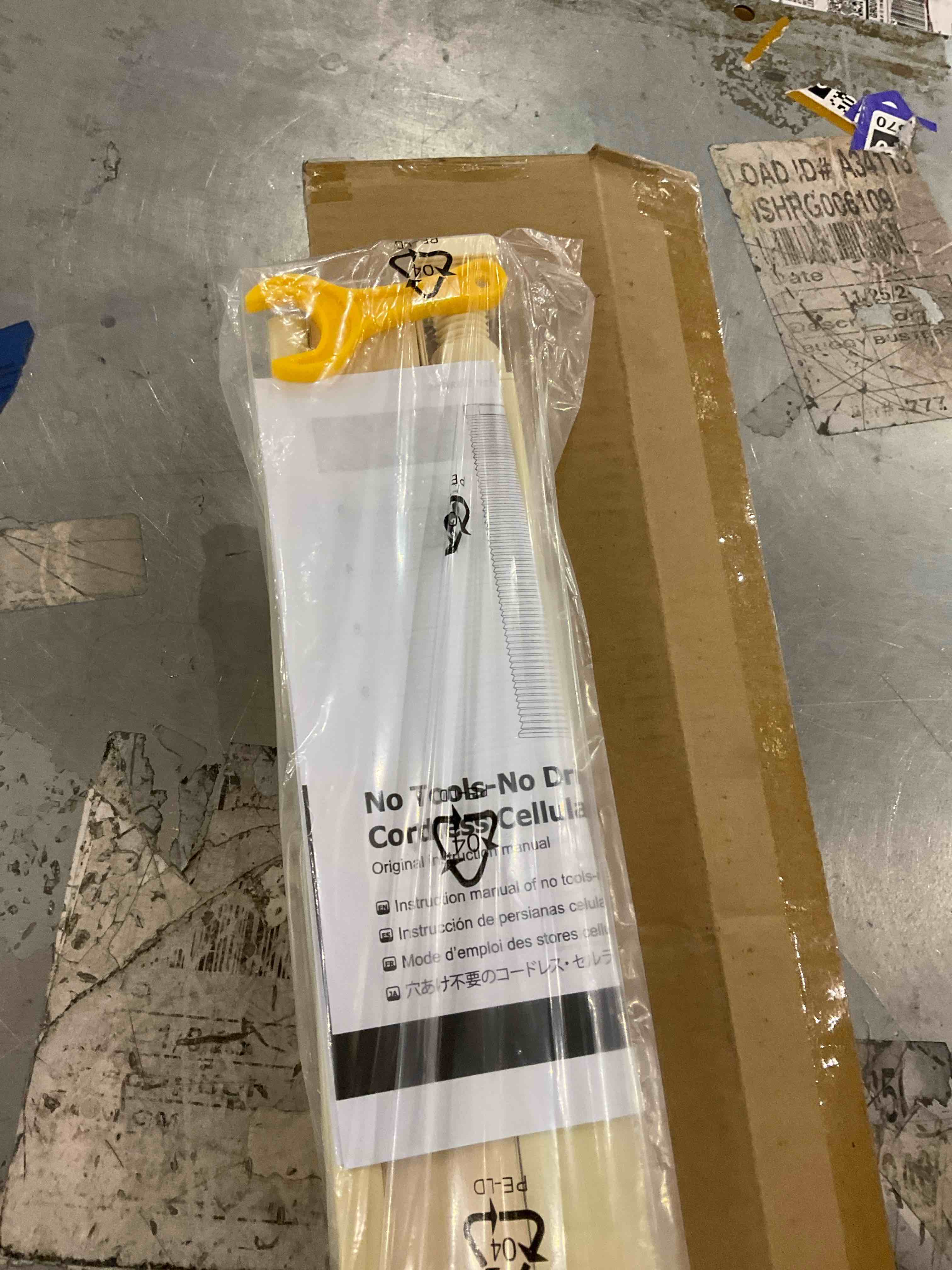 https://s3.amazonaws.com/lotting-images-prod/bidfta/PPE2501903_1746632769830.jpeg