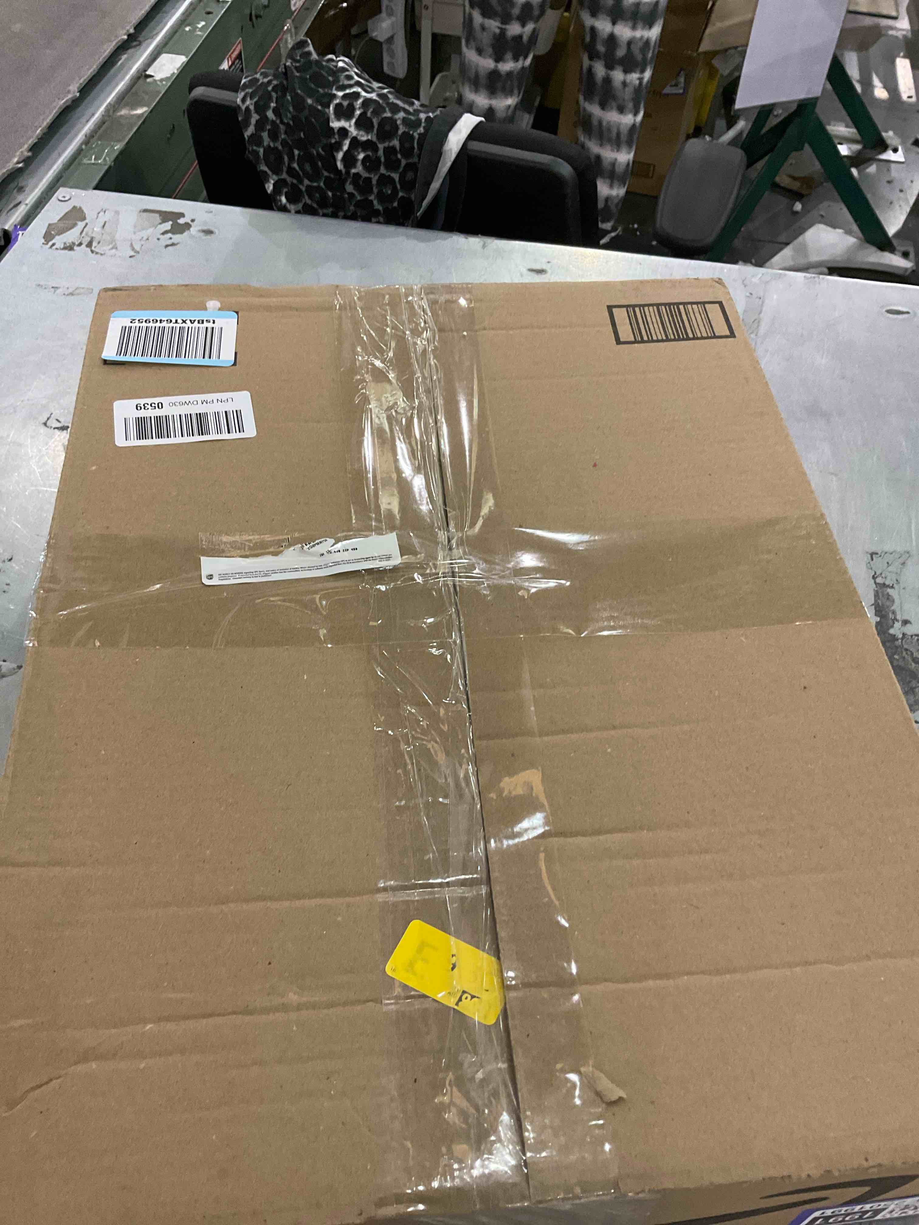 https://s3.amazonaws.com/lotting-images-prod/bidfta/PPE2501991_1746639276048.jpeg