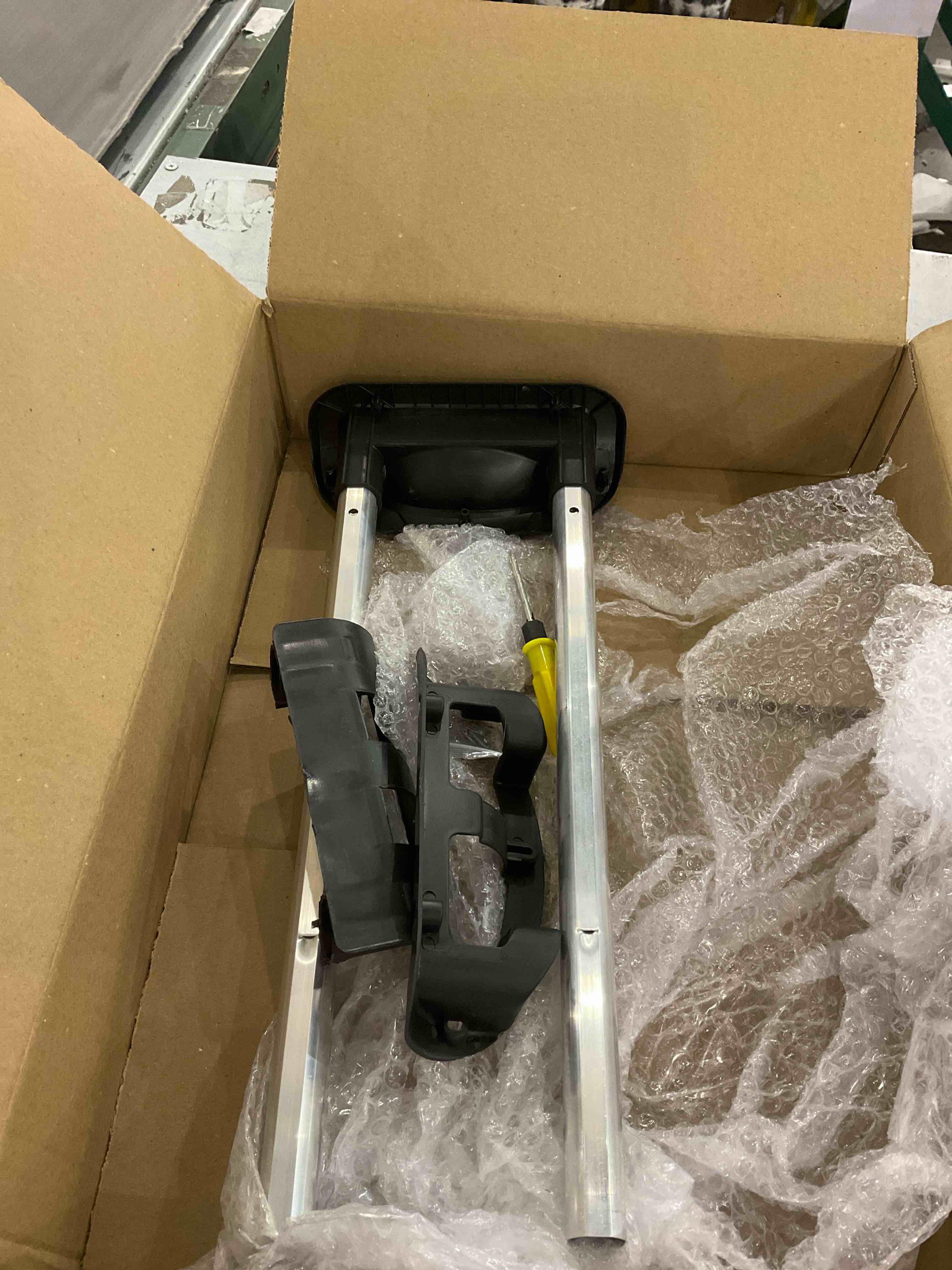 https://s3.amazonaws.com/lotting-images-prod/bidfta/PPE2501991_1746639300581.jpeg