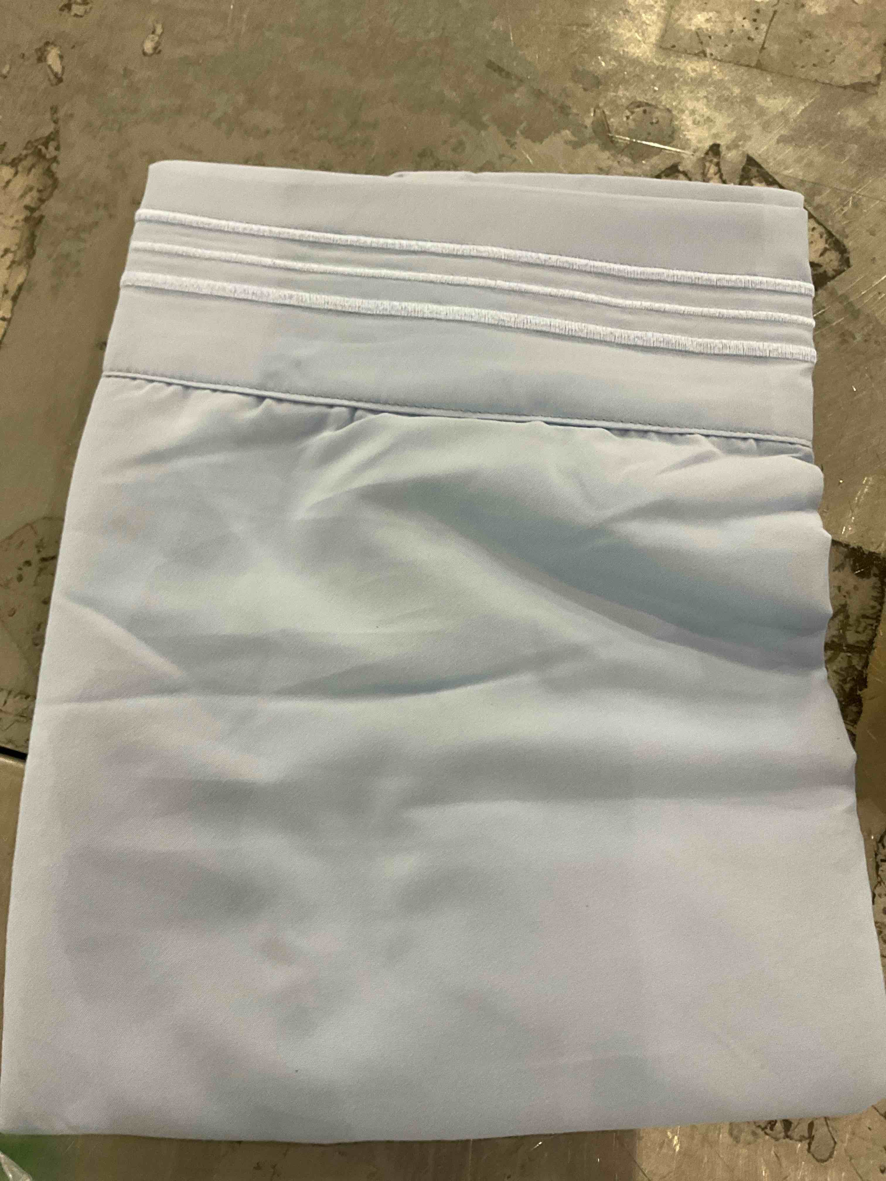 https://s3.amazonaws.com/lotting-images-prod/bidfta/PPE2502045_1746706605894.jpeg