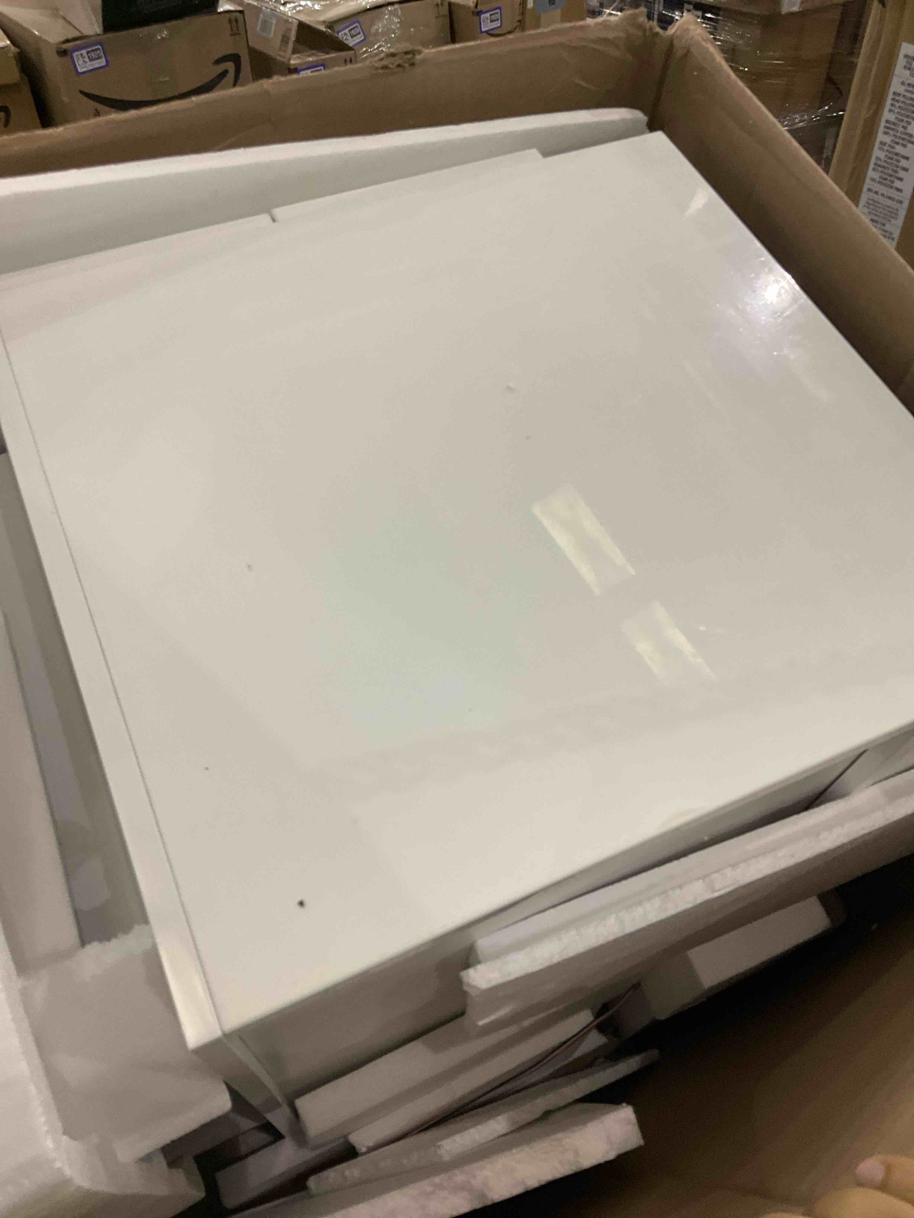https://s3.amazonaws.com/lotting-images-prod/bidfta/PPE2502061_1746637158010.jpeg