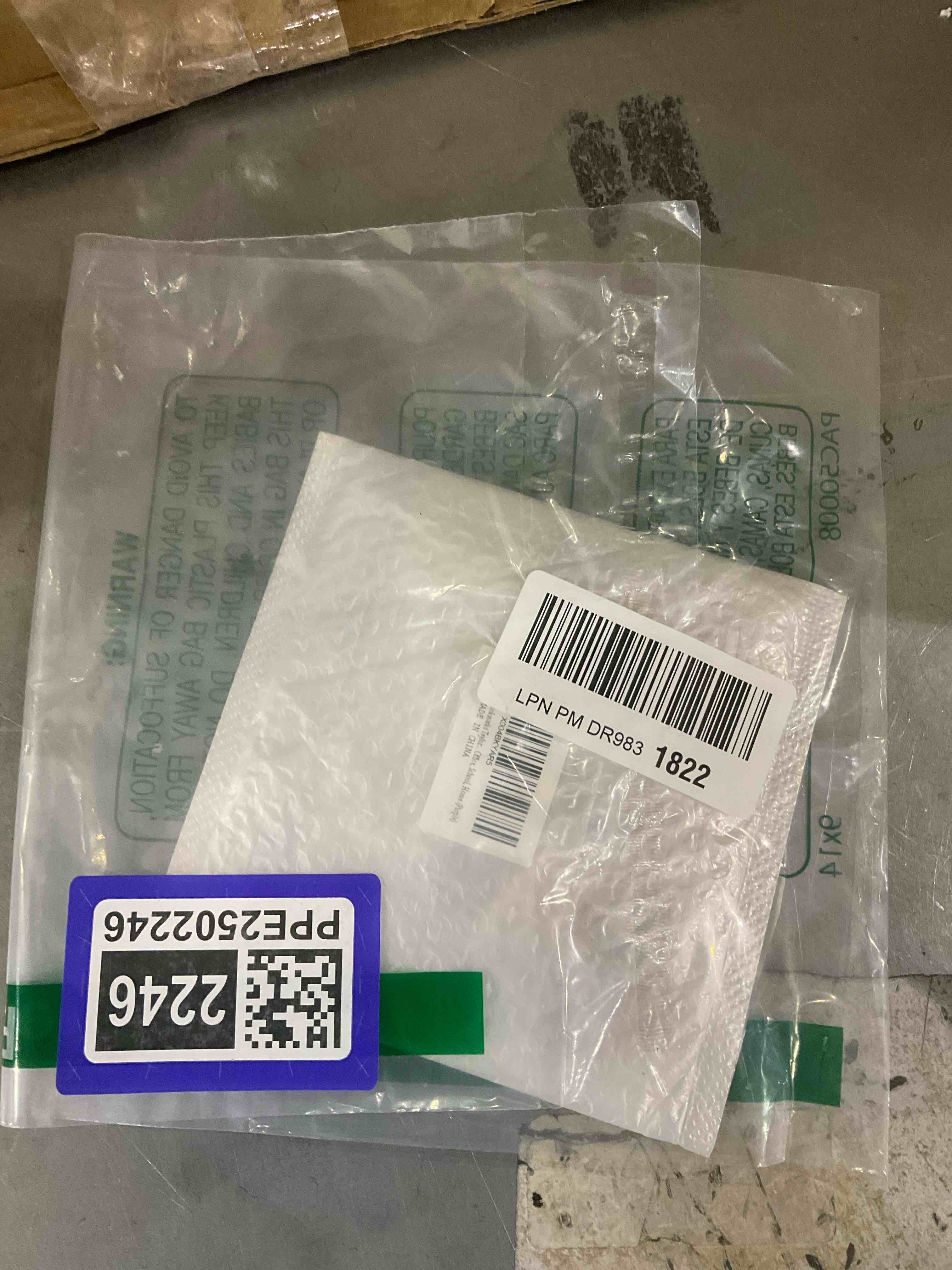 https://s3.amazonaws.com/lotting-images-prod/bidfta/PPE2502246_1746704240744.jpeg