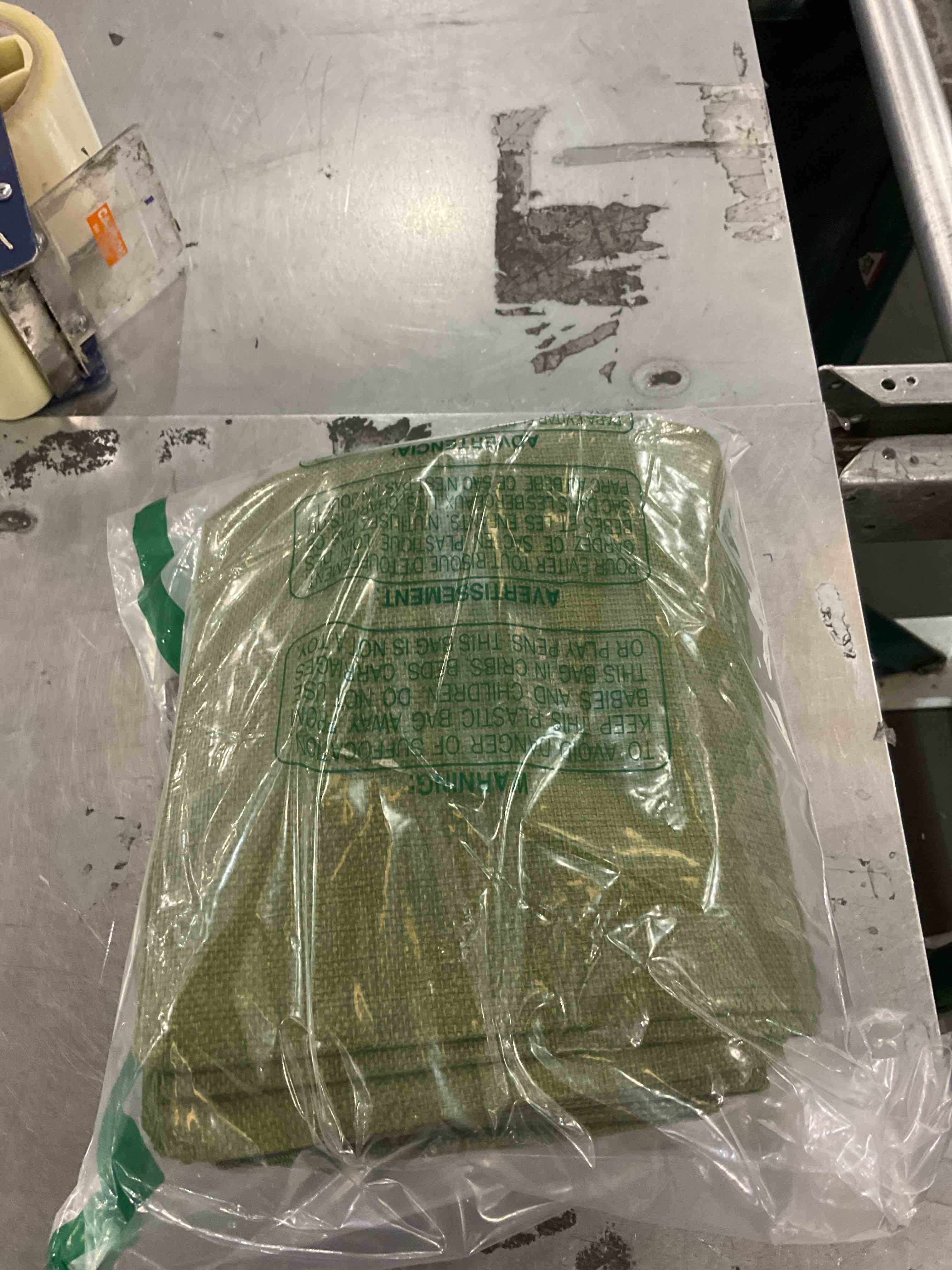 https://s3.amazonaws.com/lotting-images-prod/bidfta/PPE2502387_1746711893493.jpeg
