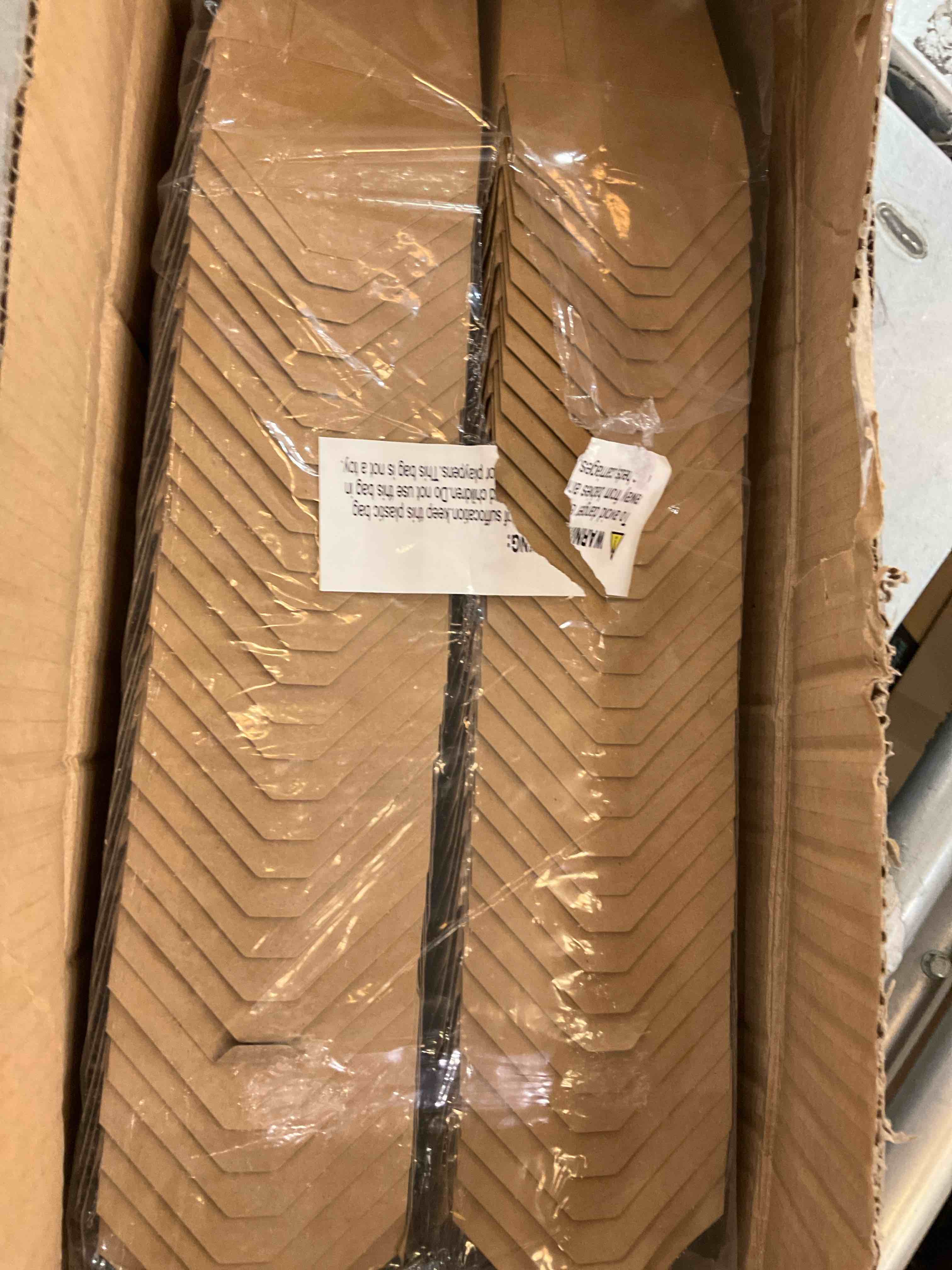 https://s3.amazonaws.com/lotting-images-prod/bidfta/PPE2502827_1746730033765.jpeg