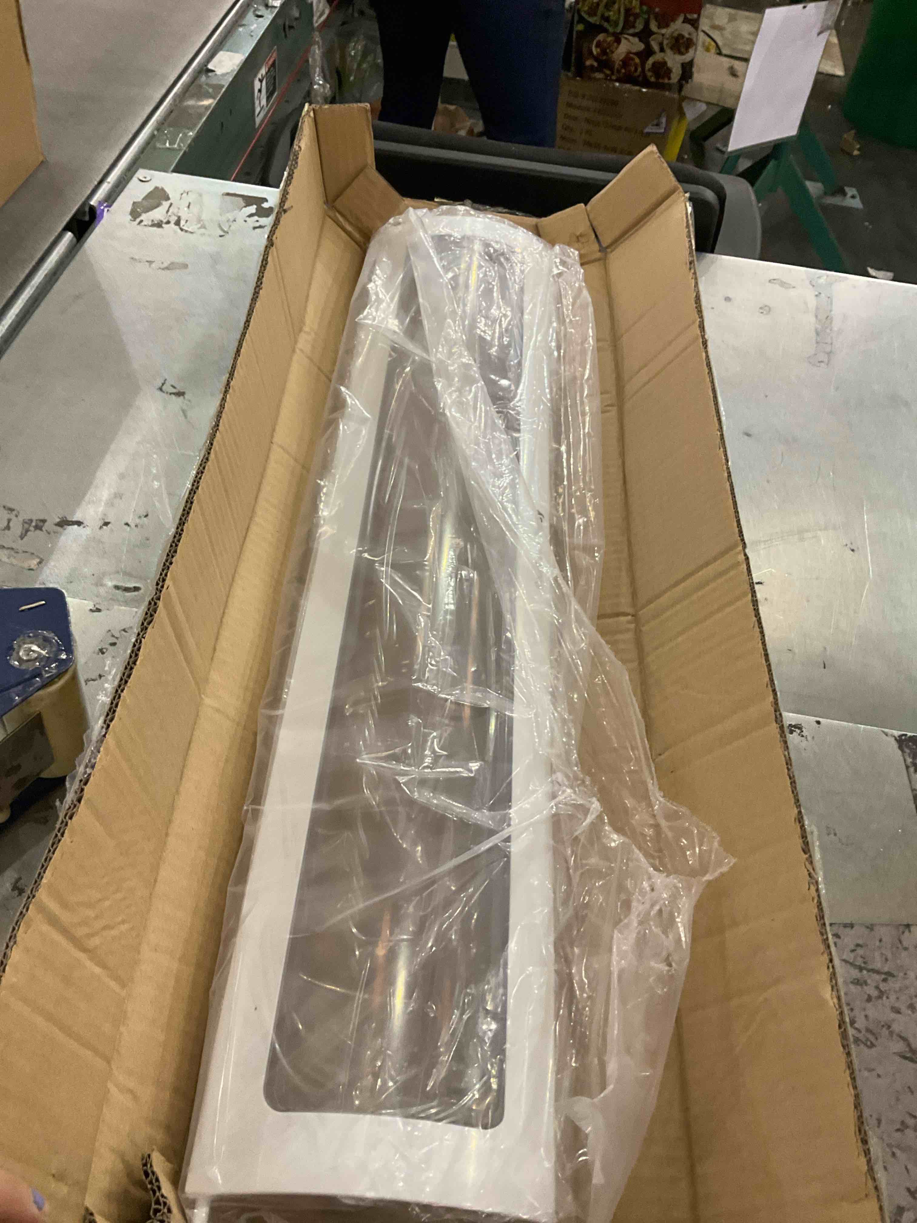 https://s3.amazonaws.com/lotting-images-prod/bidfta/PPE2502887_1746723633083.jpeg