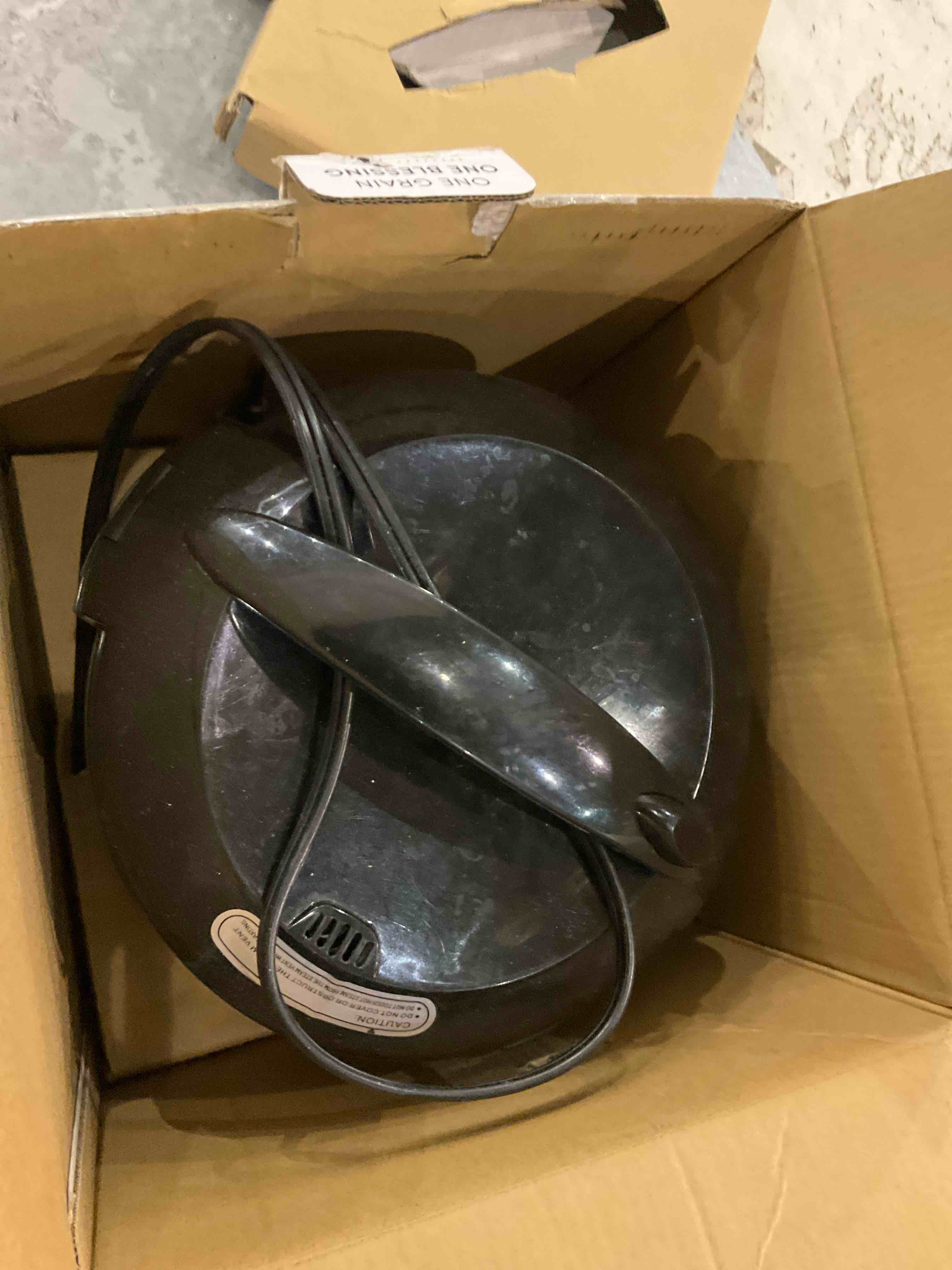 https://s3.amazonaws.com/lotting-images-prod/bidfta/PPE2503029_1746619442604.jpeg