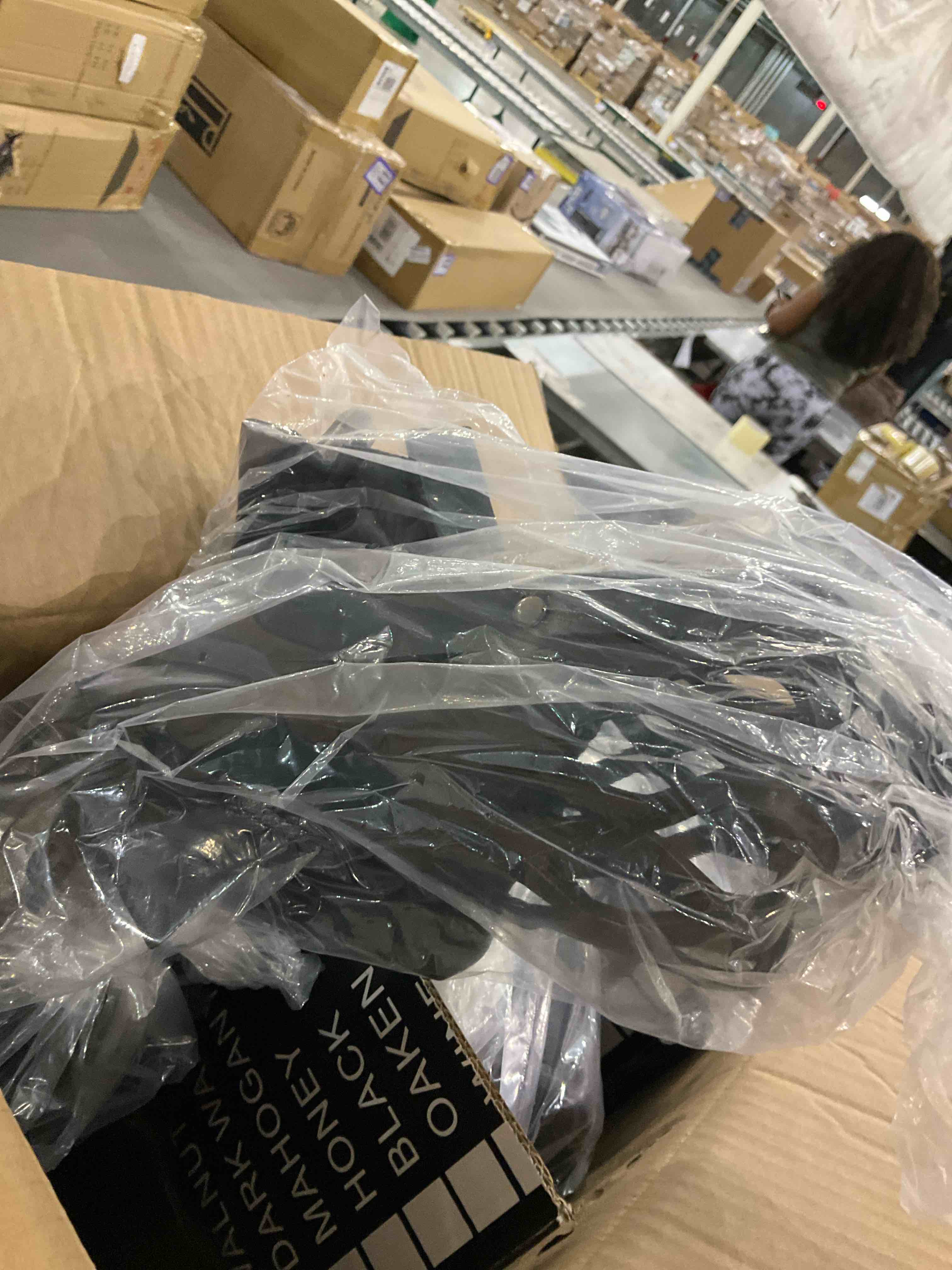 https://s3.amazonaws.com/lotting-images-prod/bidfta/PPE2503031_1746619612851.jpeg