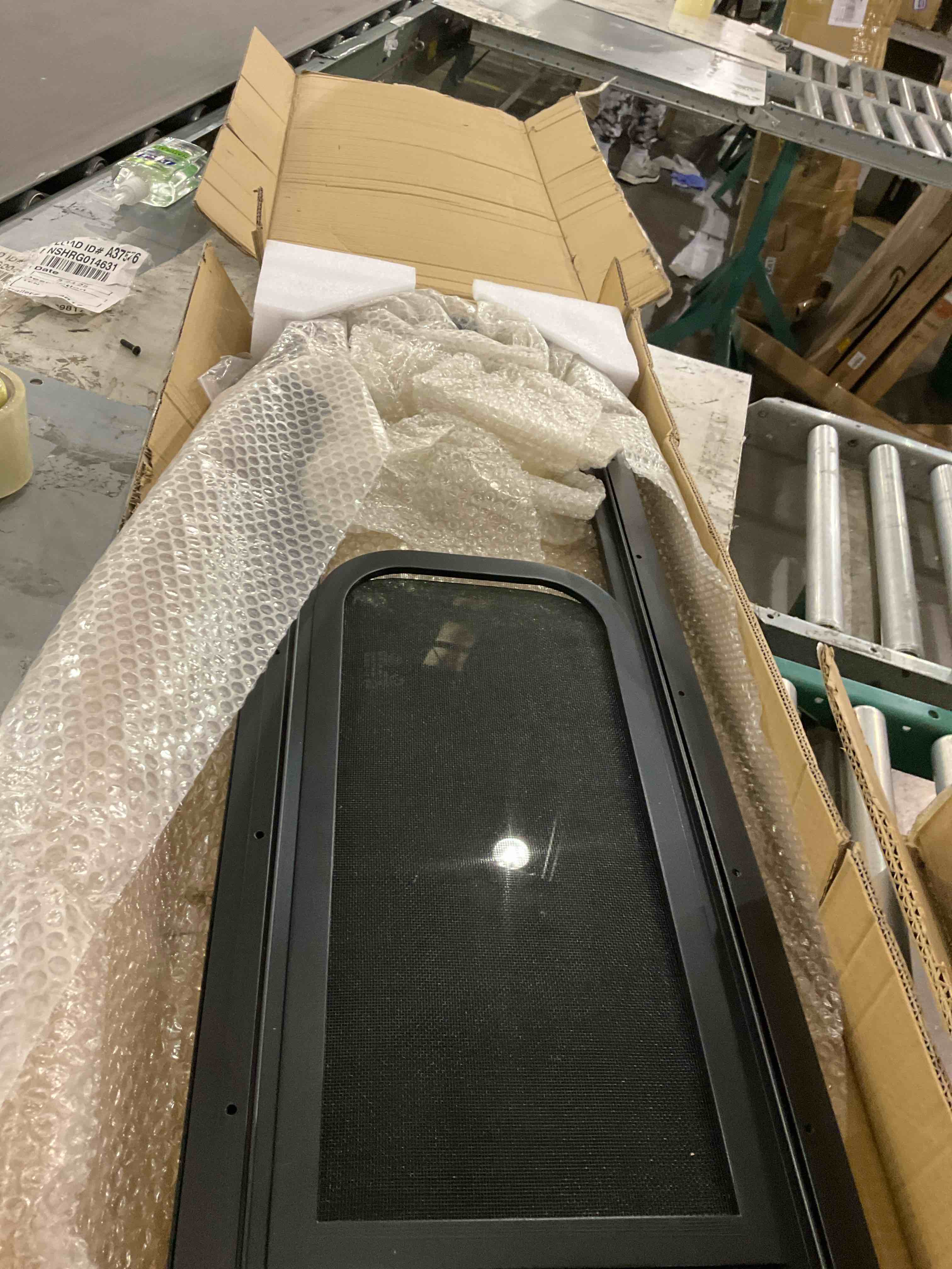https://s3.amazonaws.com/lotting-images-prod/bidfta/PPE2503057_1746622447100.jpeg