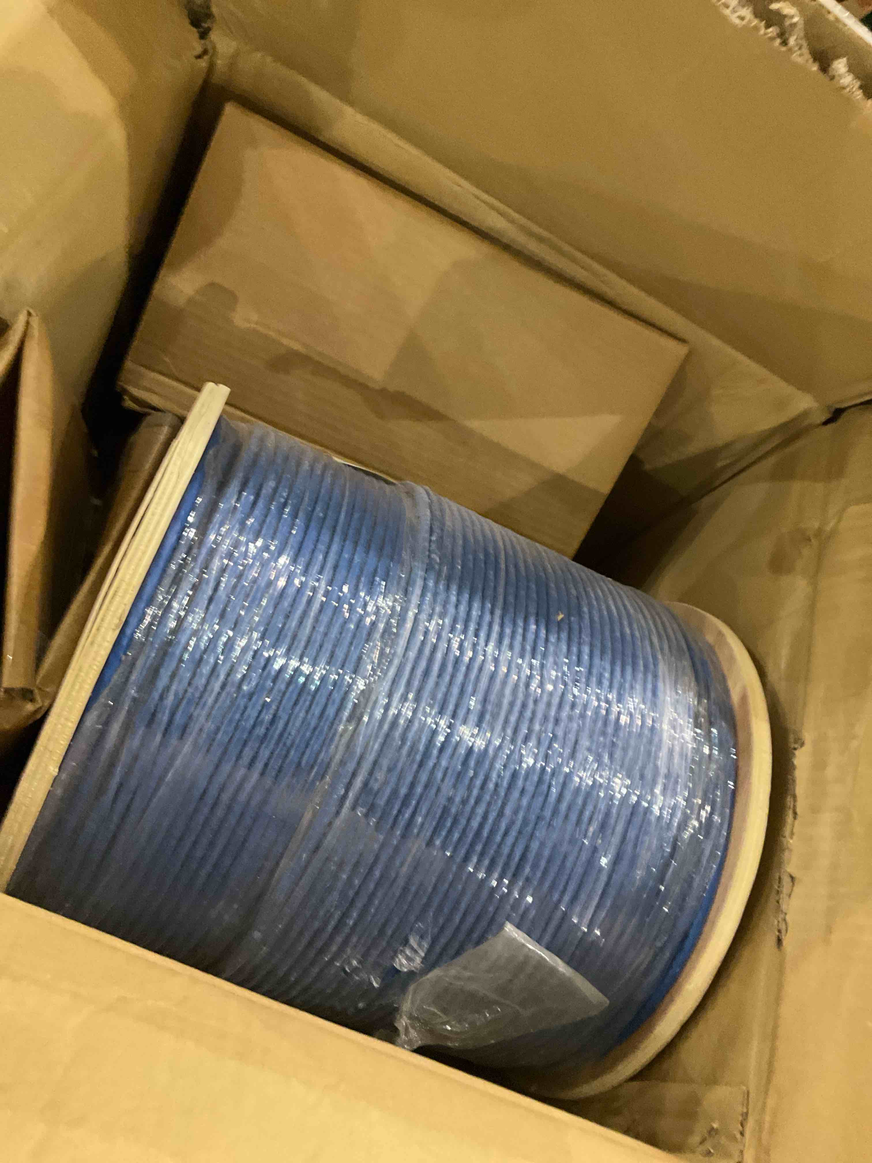 https://s3.amazonaws.com/lotting-images-prod/bidfta/PPE2503106_1746628831043.jpeg