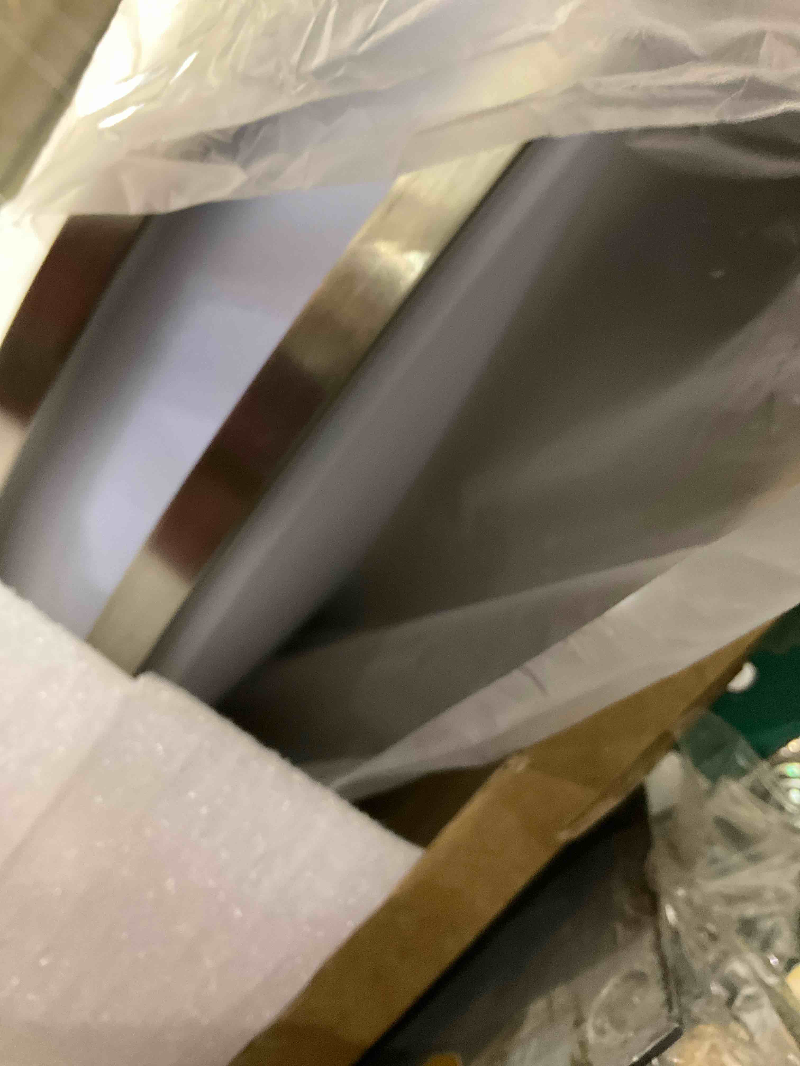 https://s3.amazonaws.com/lotting-images-prod/bidfta/PPE2503140_1746644169239.jpeg