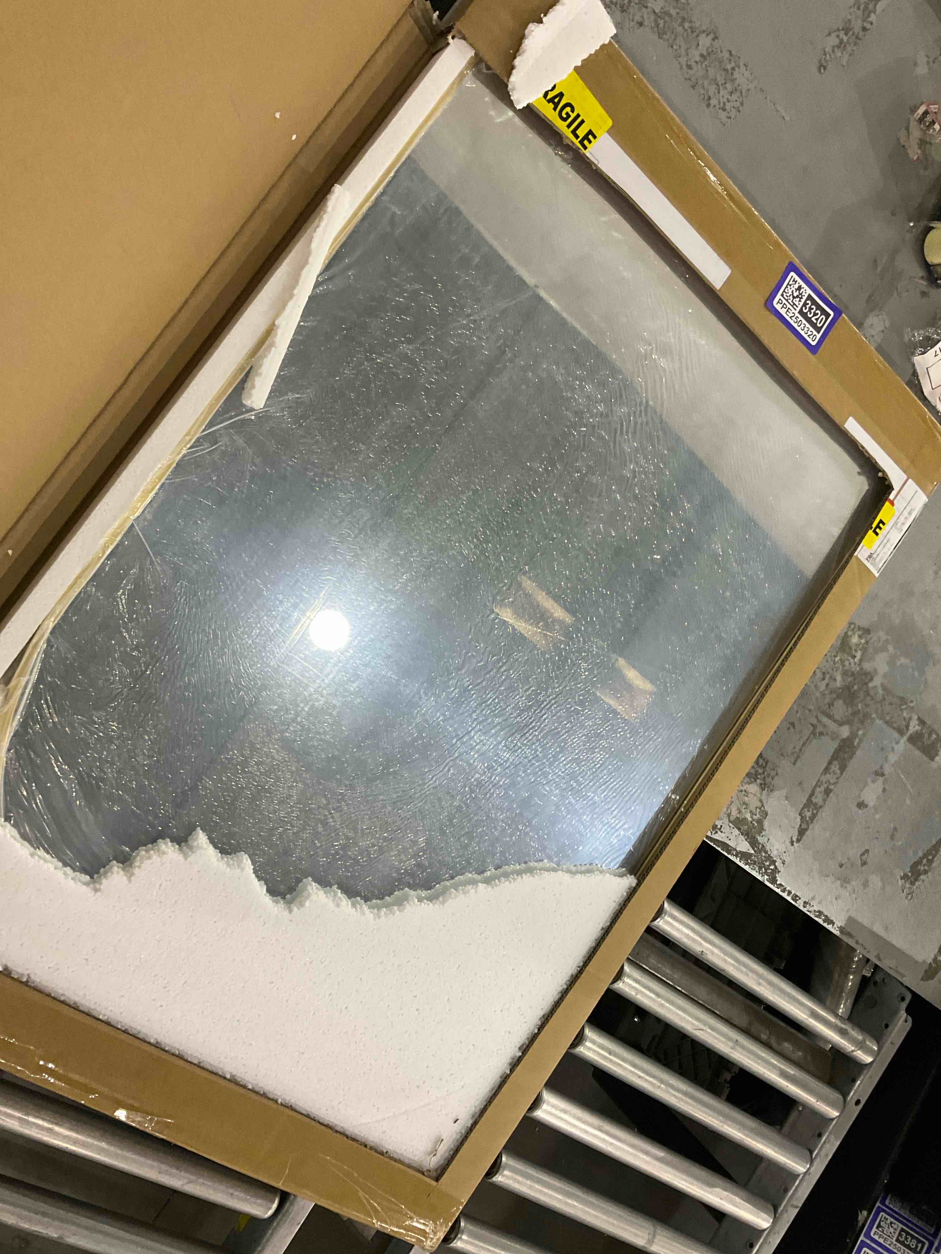 https://s3.amazonaws.com/lotting-images-prod/bidfta/PPE2503320_1746618236814.jpeg