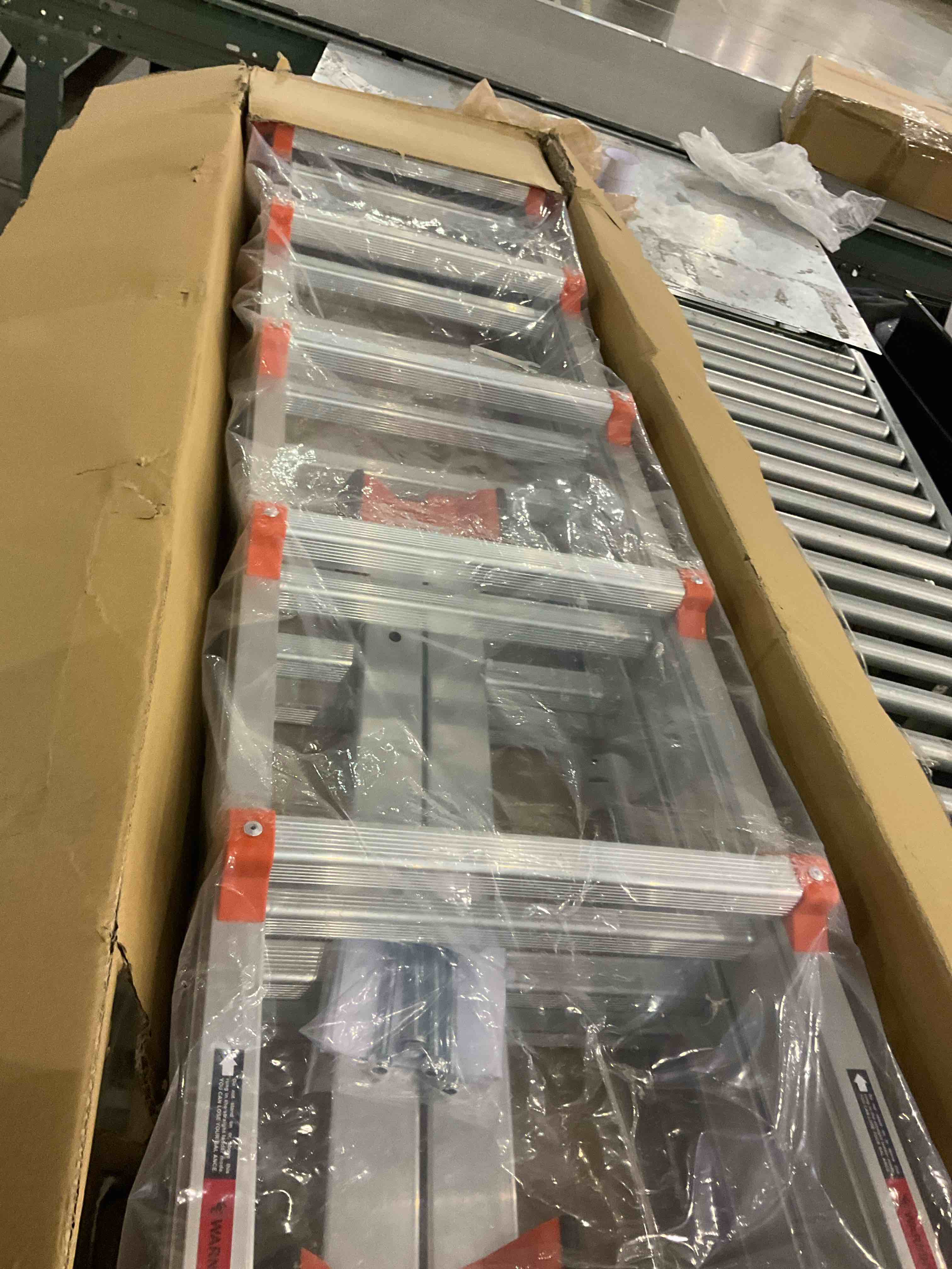 https://s3.amazonaws.com/lotting-images-prod/bidfta/PPE2503367_1746622739845.jpeg