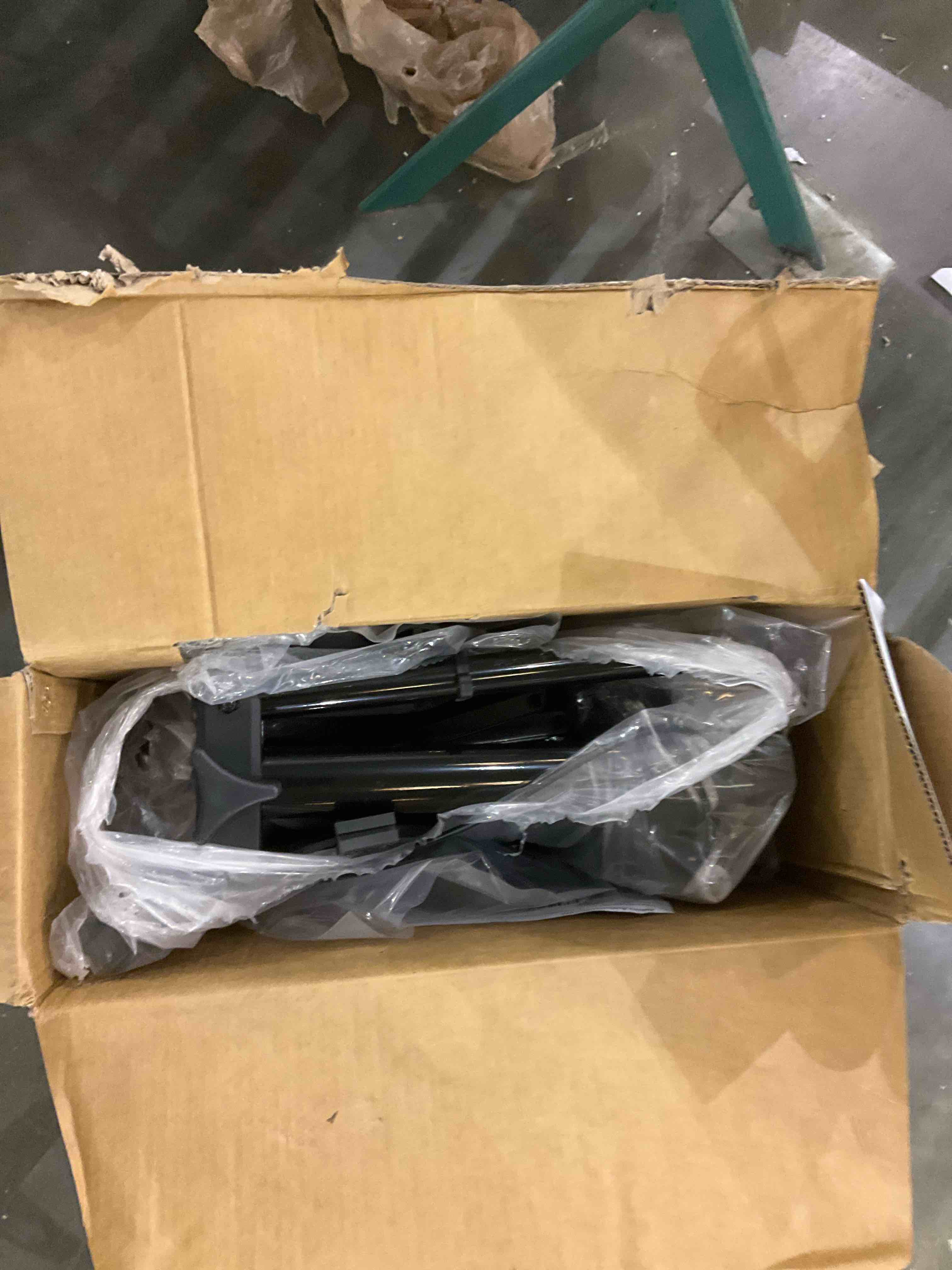 https://s3.amazonaws.com/lotting-images-prod/bidfta/PPE2503417_1746632458492.jpeg