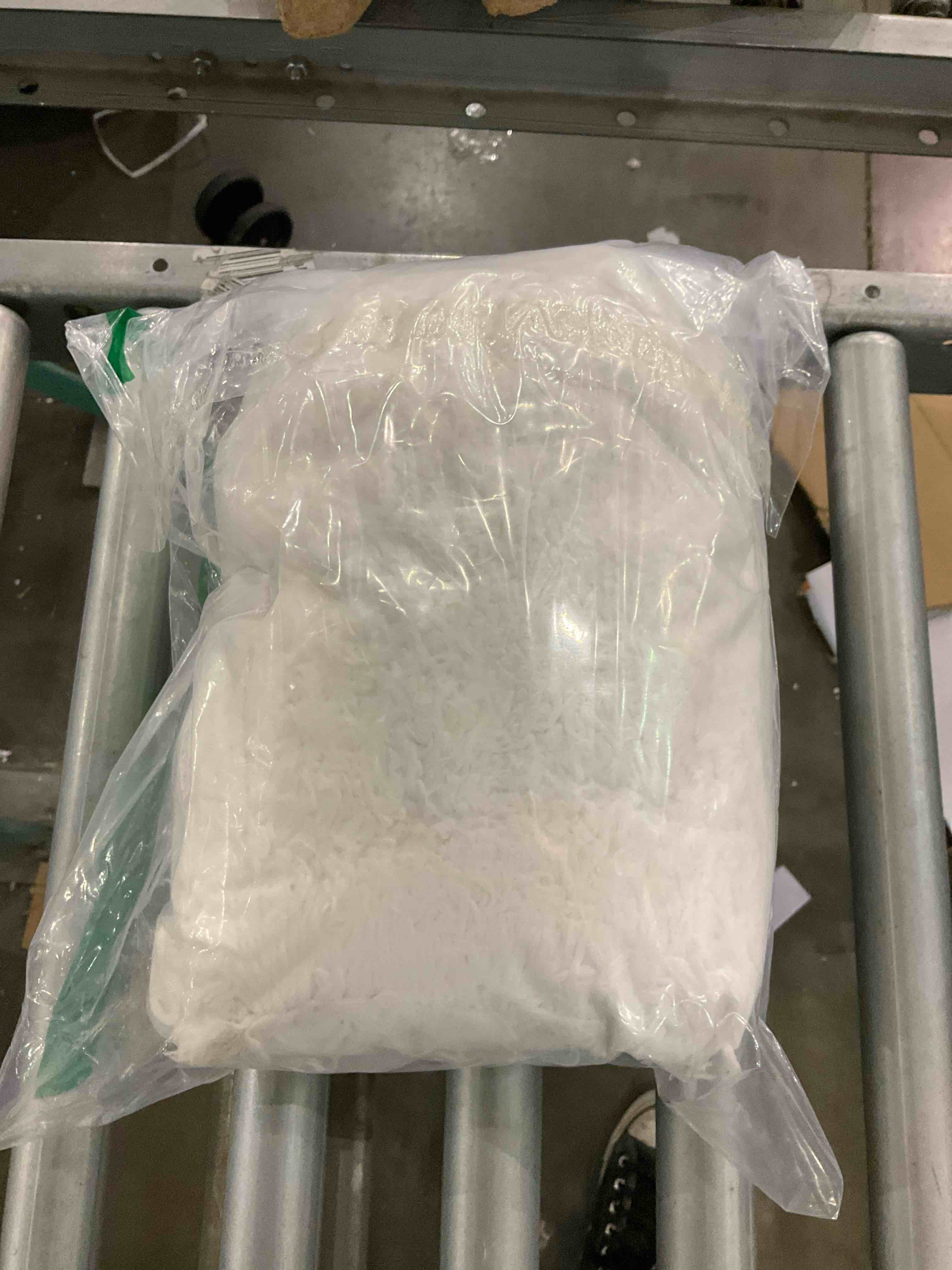 https://s3.amazonaws.com/lotting-images-prod/bidfta/PPE2503497_1746643365327.jpeg