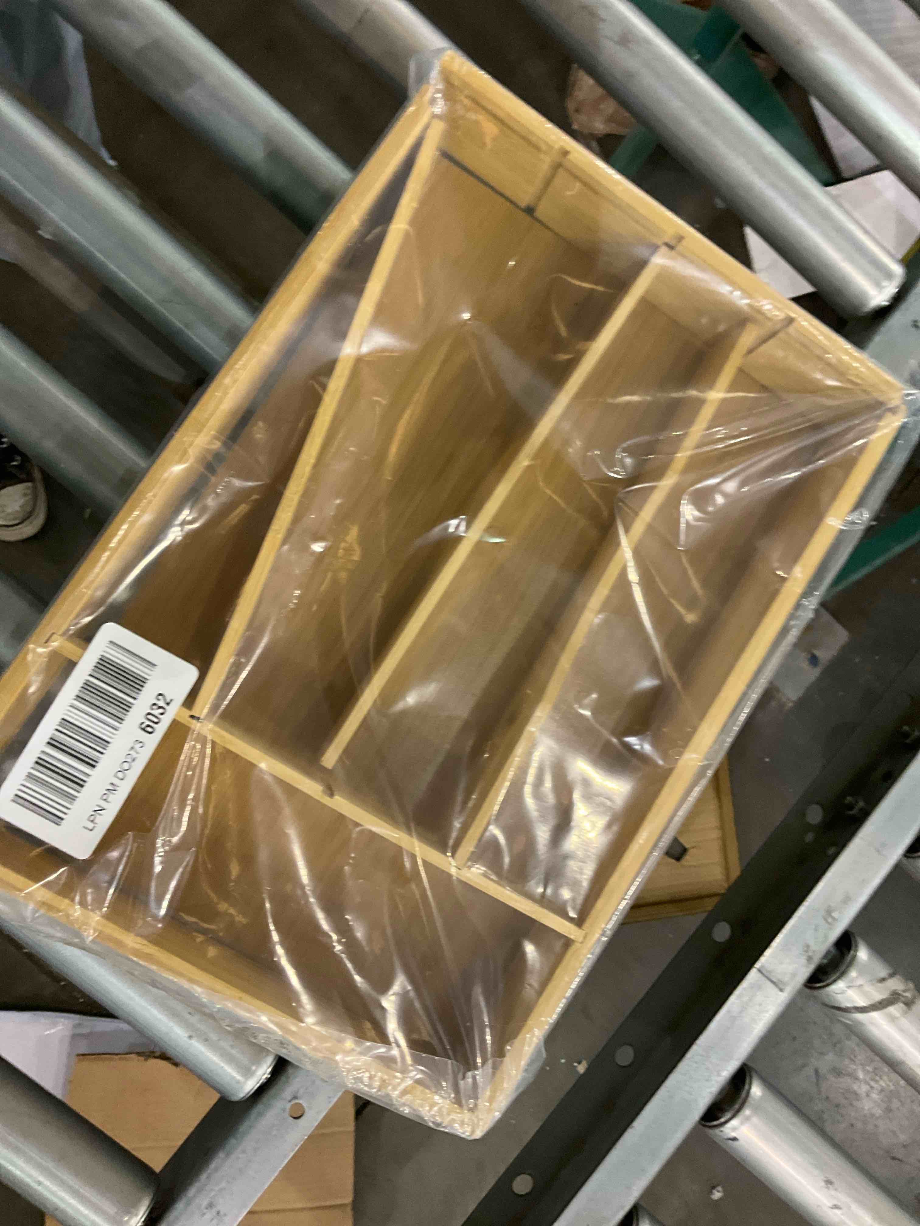 https://s3.amazonaws.com/lotting-images-prod/bidfta/PPE2503528_1746644235434.jpeg