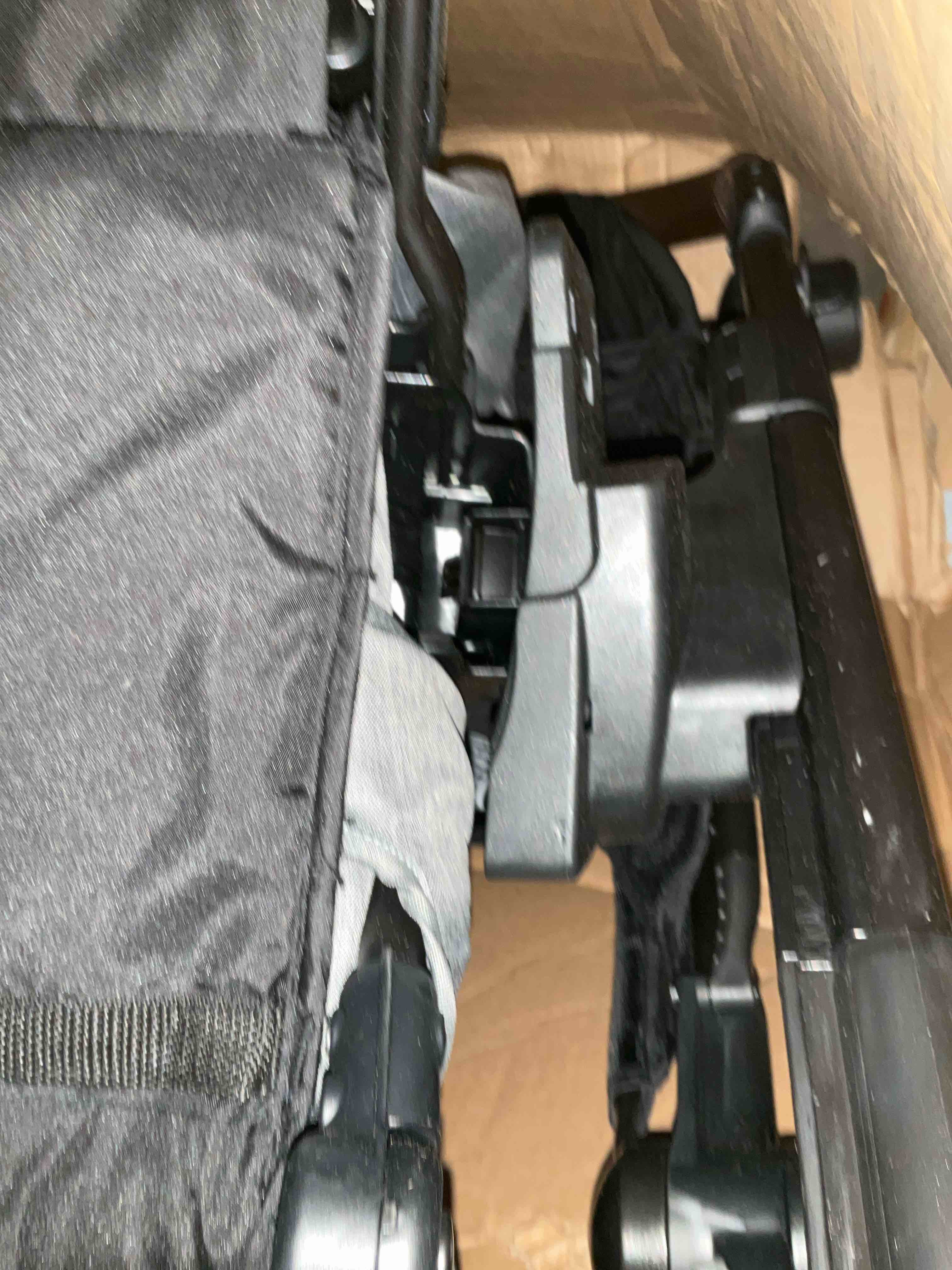 https://s3.amazonaws.com/lotting-images-prod/bidfta/PPE2503657_1746804122995.jpeg
