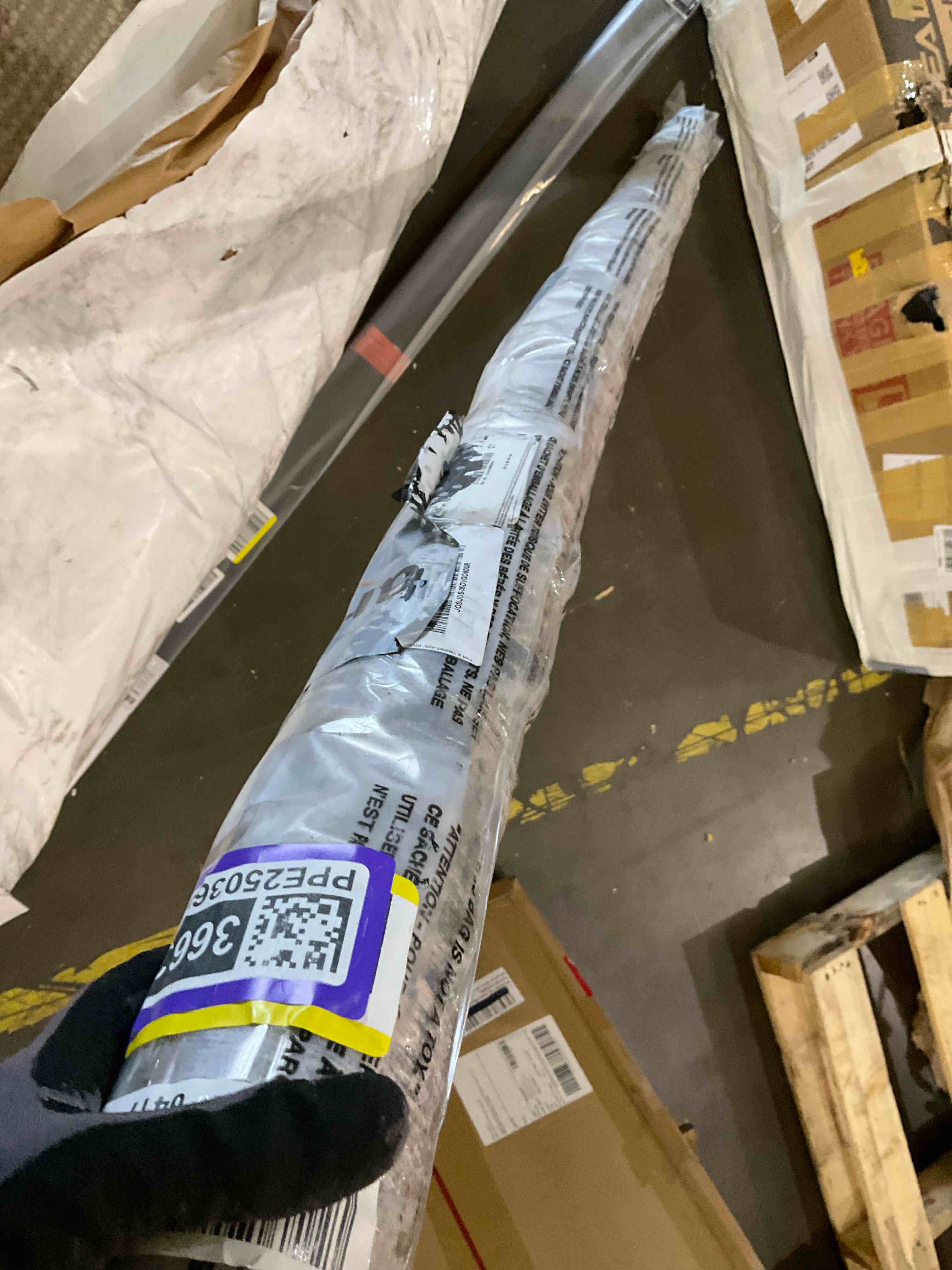 https://s3.amazonaws.com/lotting-images-prod/bidfta/PPE2503663_1746803652913.jpeg