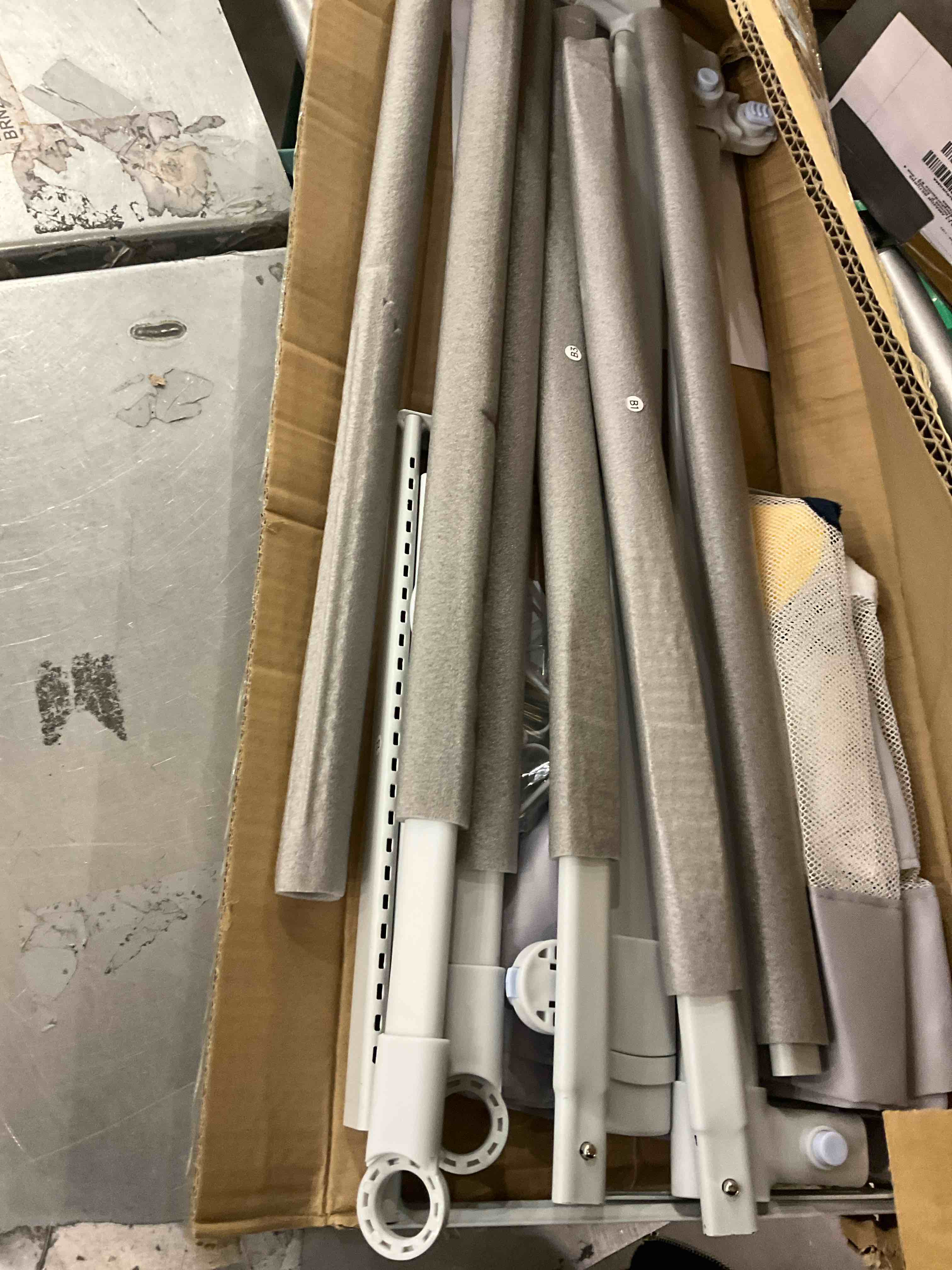 https://s3.amazonaws.com/lotting-images-prod/bidfta/PPE2504131_1746808922015.jpeg