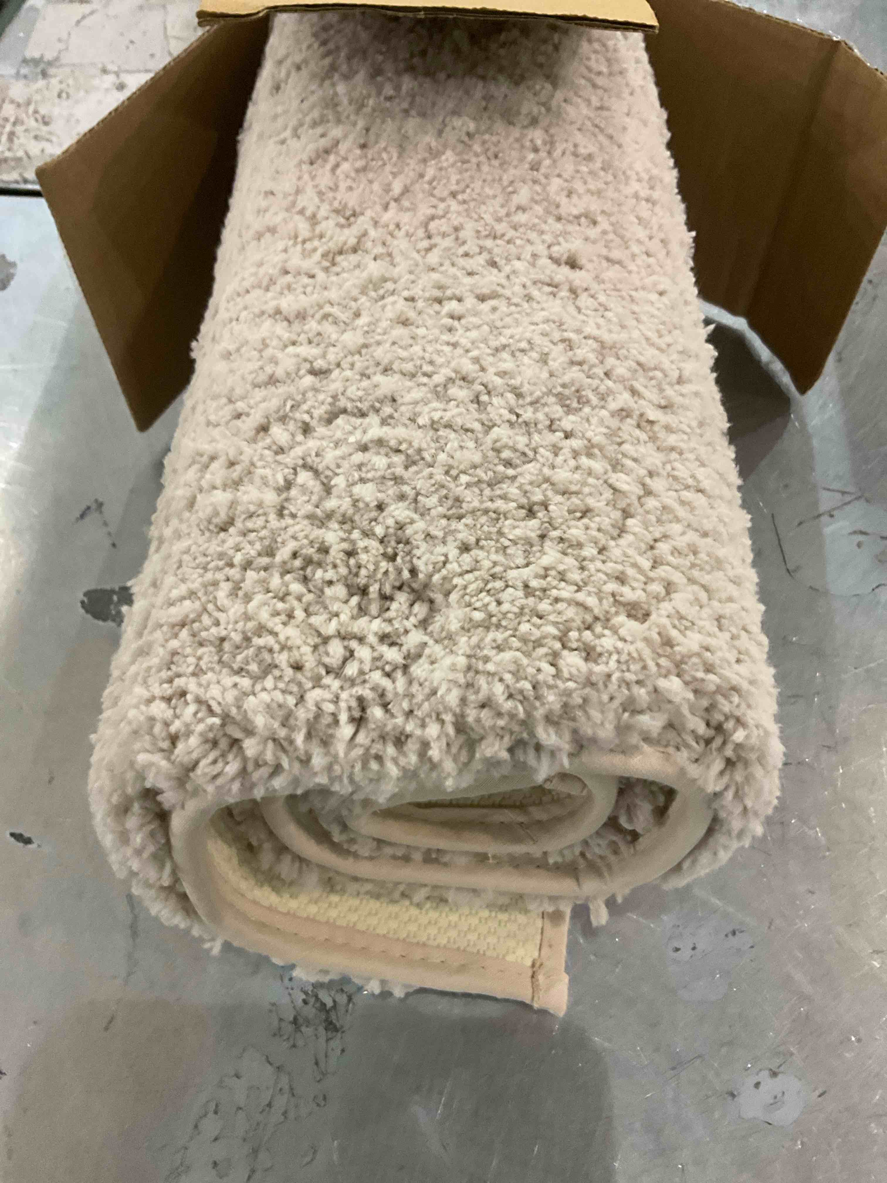 https://s3.amazonaws.com/lotting-images-prod/bidfta/PPE2504184_1746806227718.jpeg