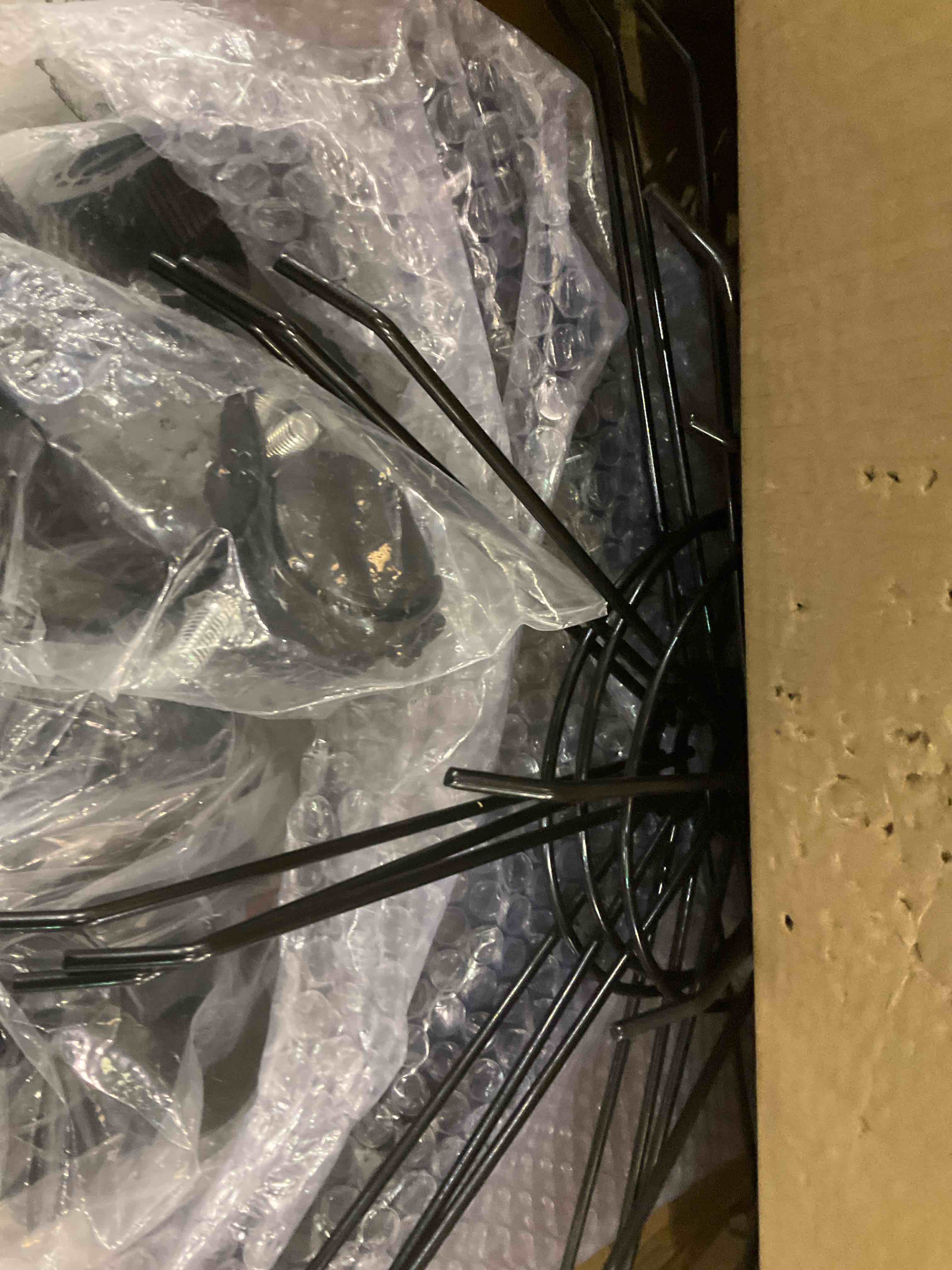 https://s3.amazonaws.com/lotting-images-prod/bidfta/PPE2504189_1746802133400.jpeg