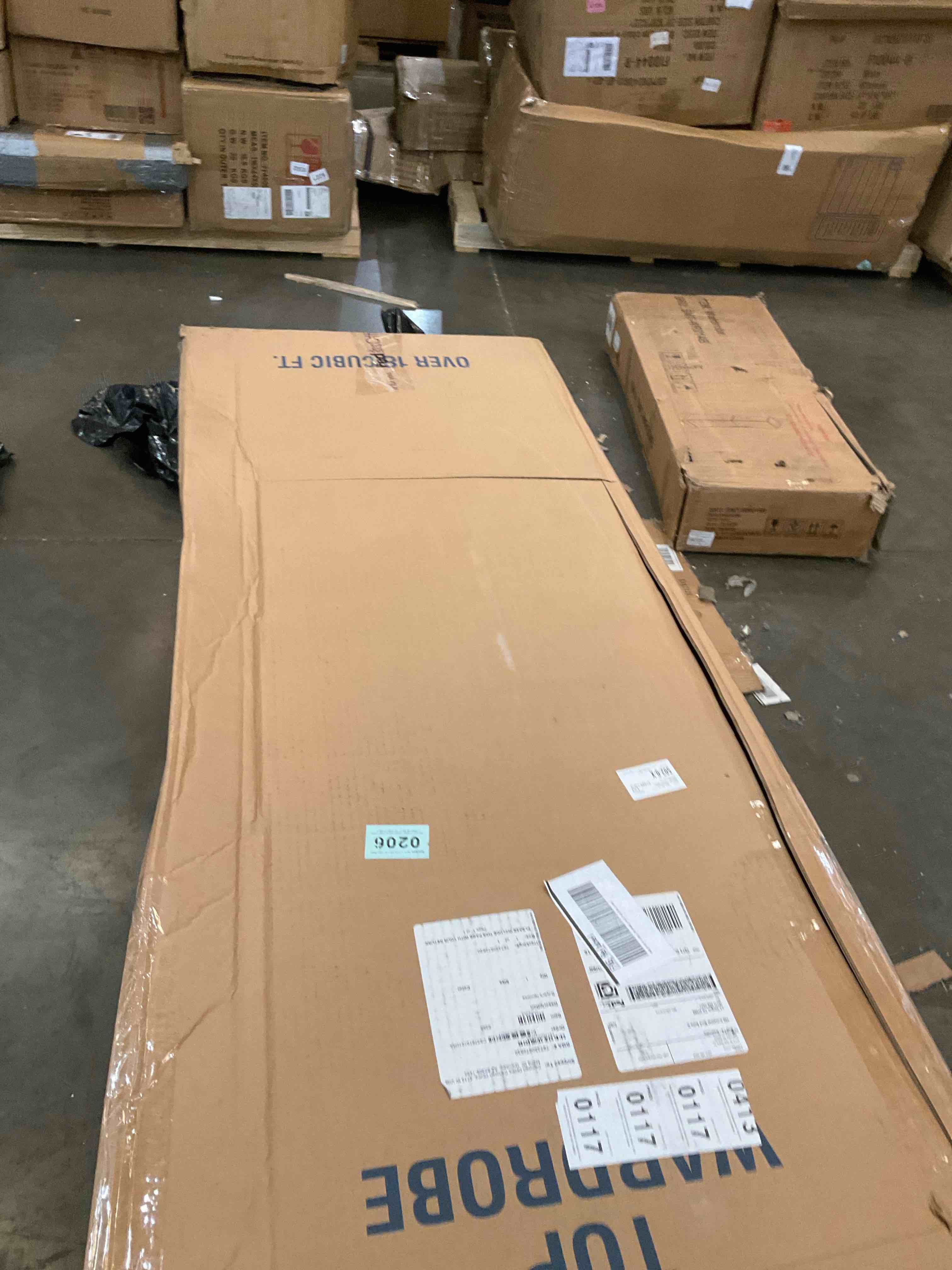 https://s3.amazonaws.com/lotting-images-prod/bidfta/PPE2504627_1747766049744.jpeg