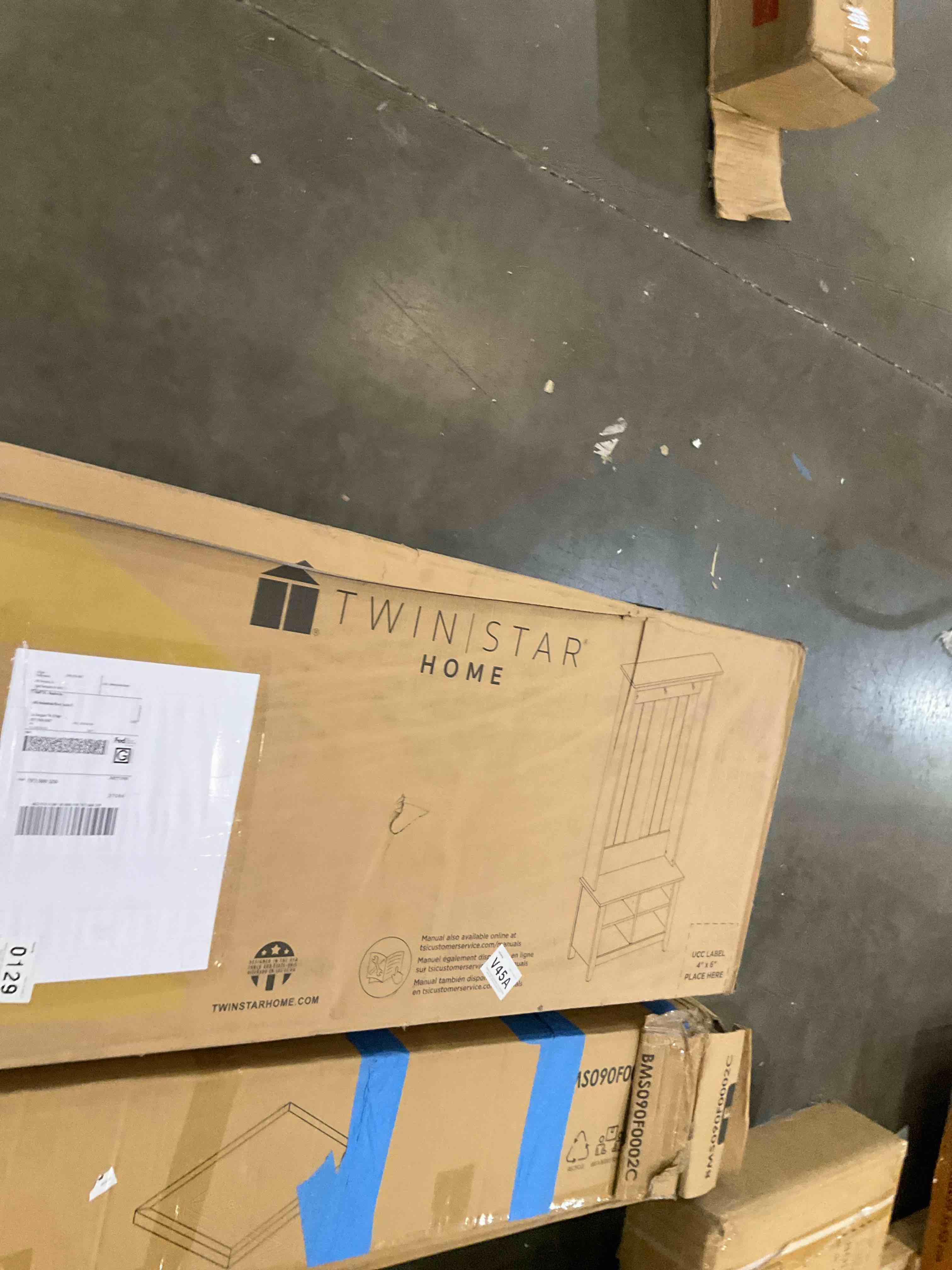 https://s3.amazonaws.com/lotting-images-prod/bidfta/PPE2504631_1747767176597.jpeg