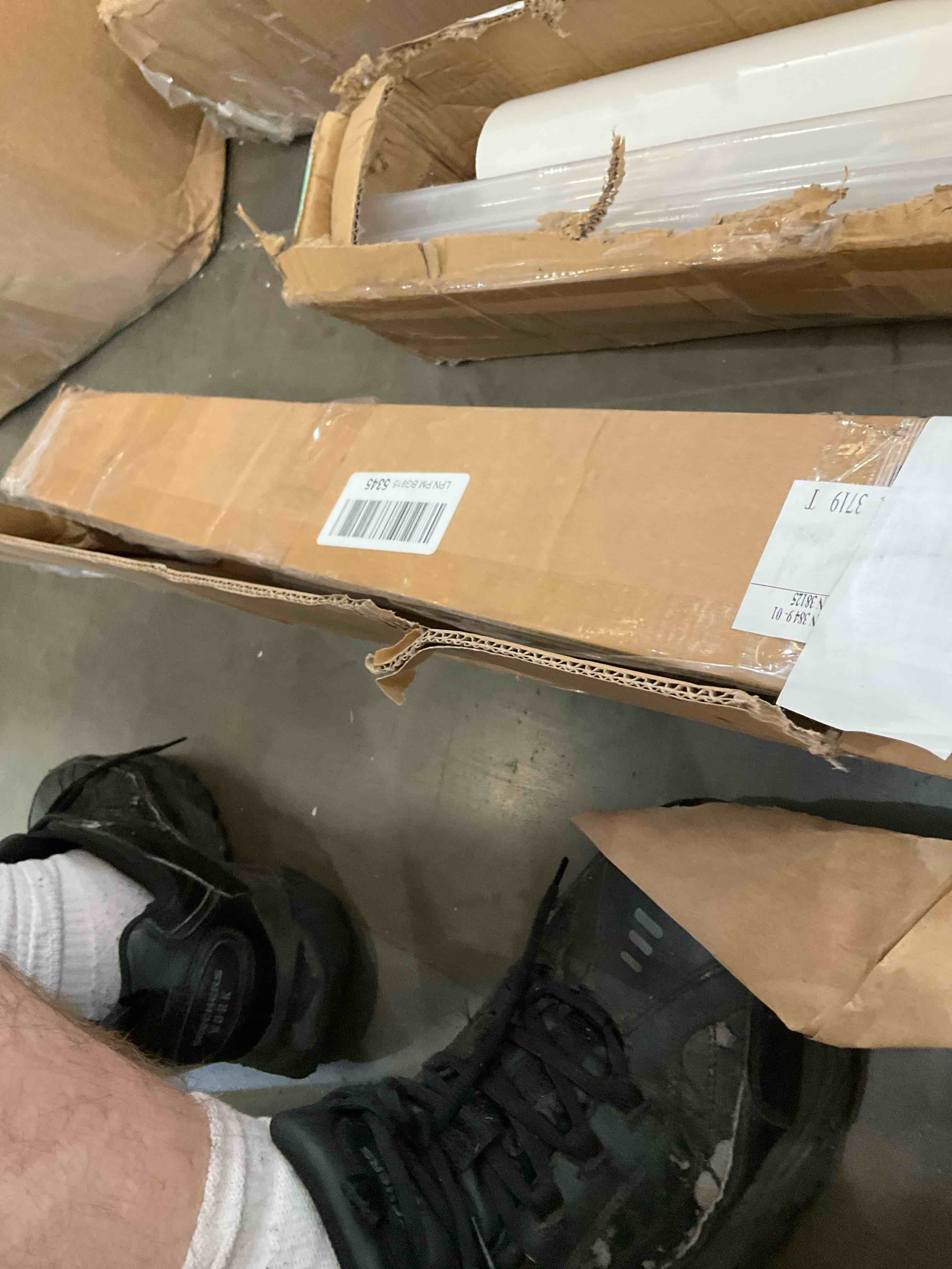 https://s3.amazonaws.com/lotting-images-prod/bidfta/PPE2505039_1747921860841.jpeg
