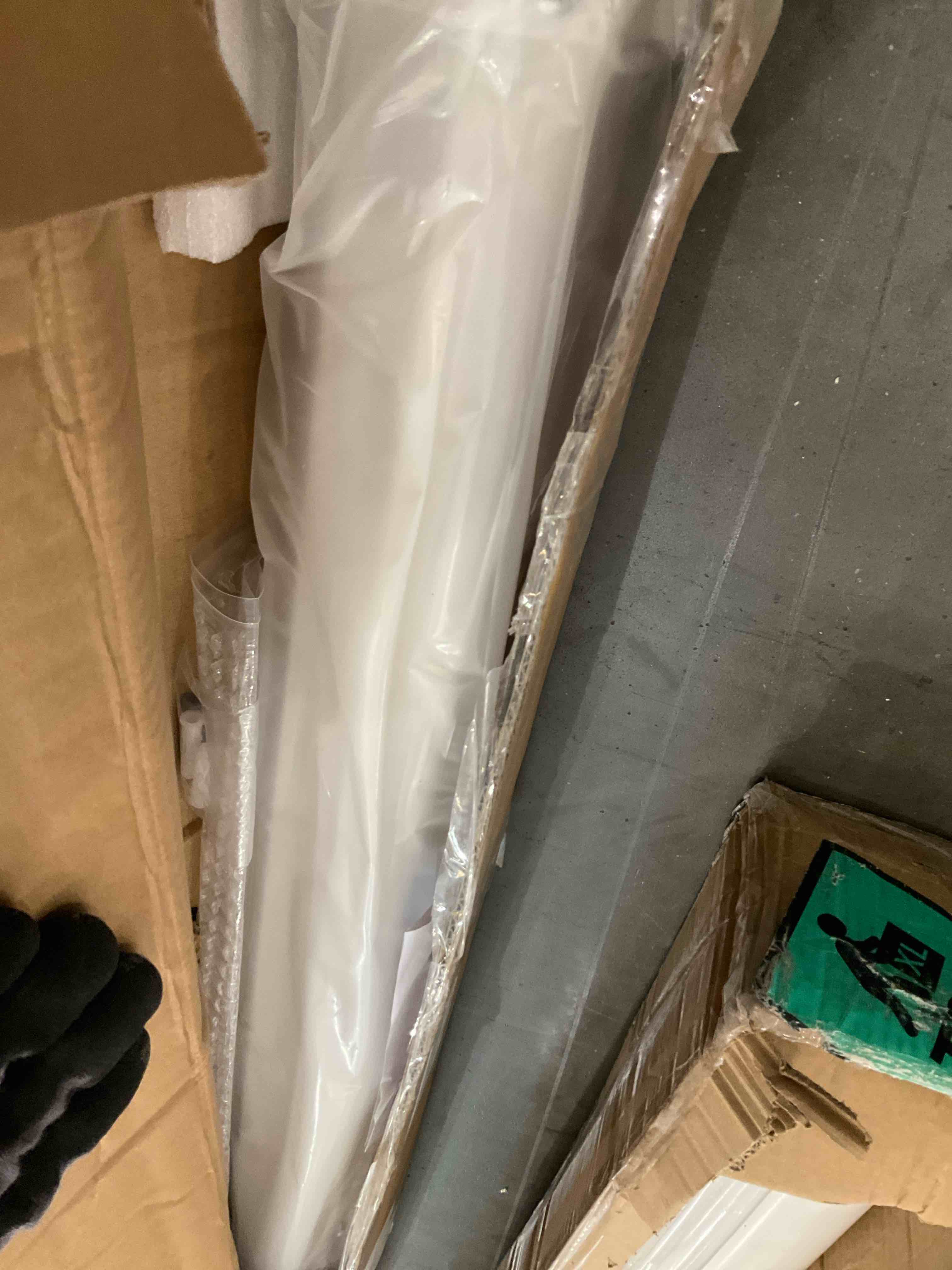https://s3.amazonaws.com/lotting-images-prod/bidfta/PPE2505039_1747921865478.jpeg