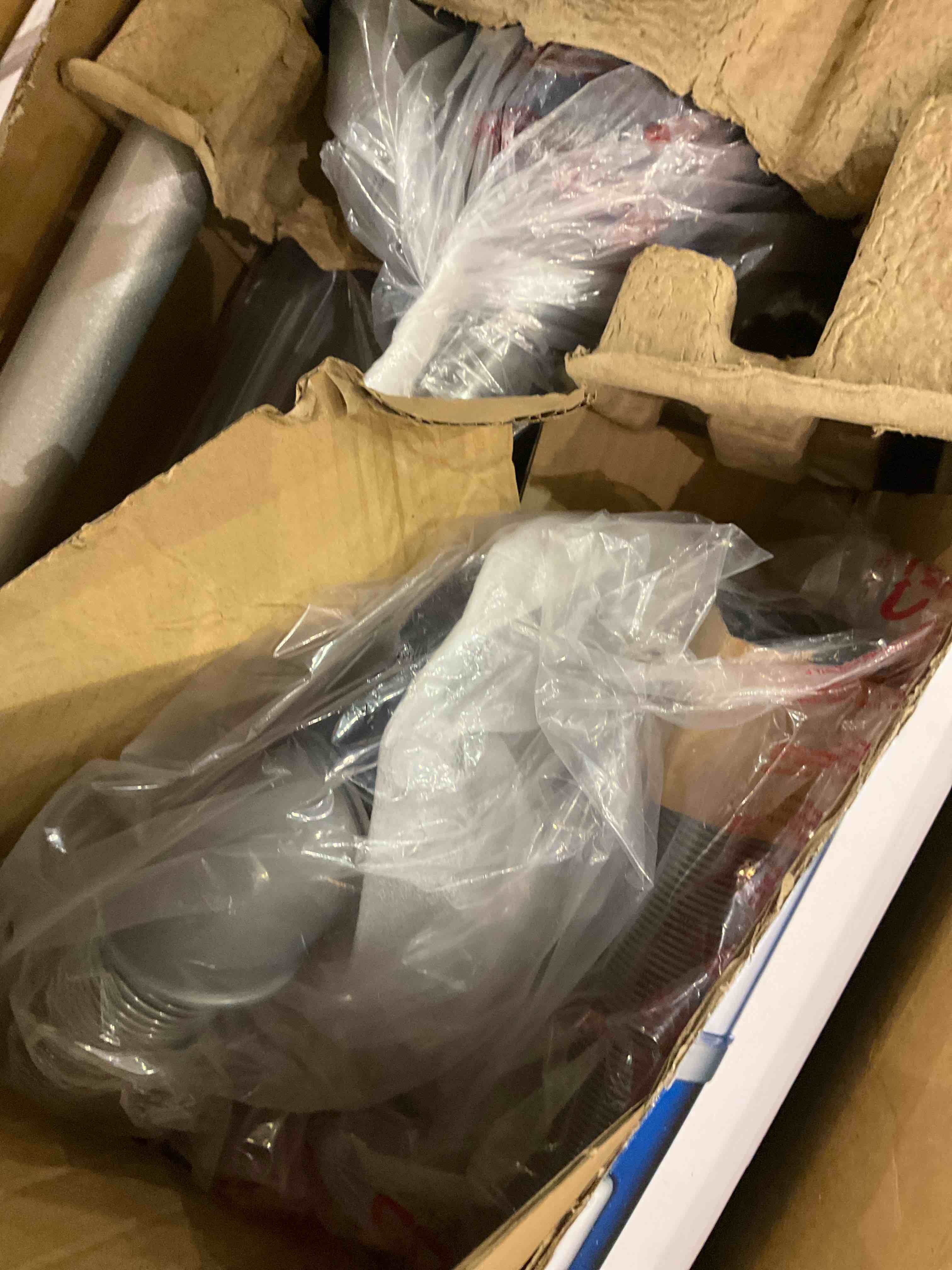 https://s3.amazonaws.com/lotting-images-prod/bidfta/PPE2505411_1748452563213.jpeg