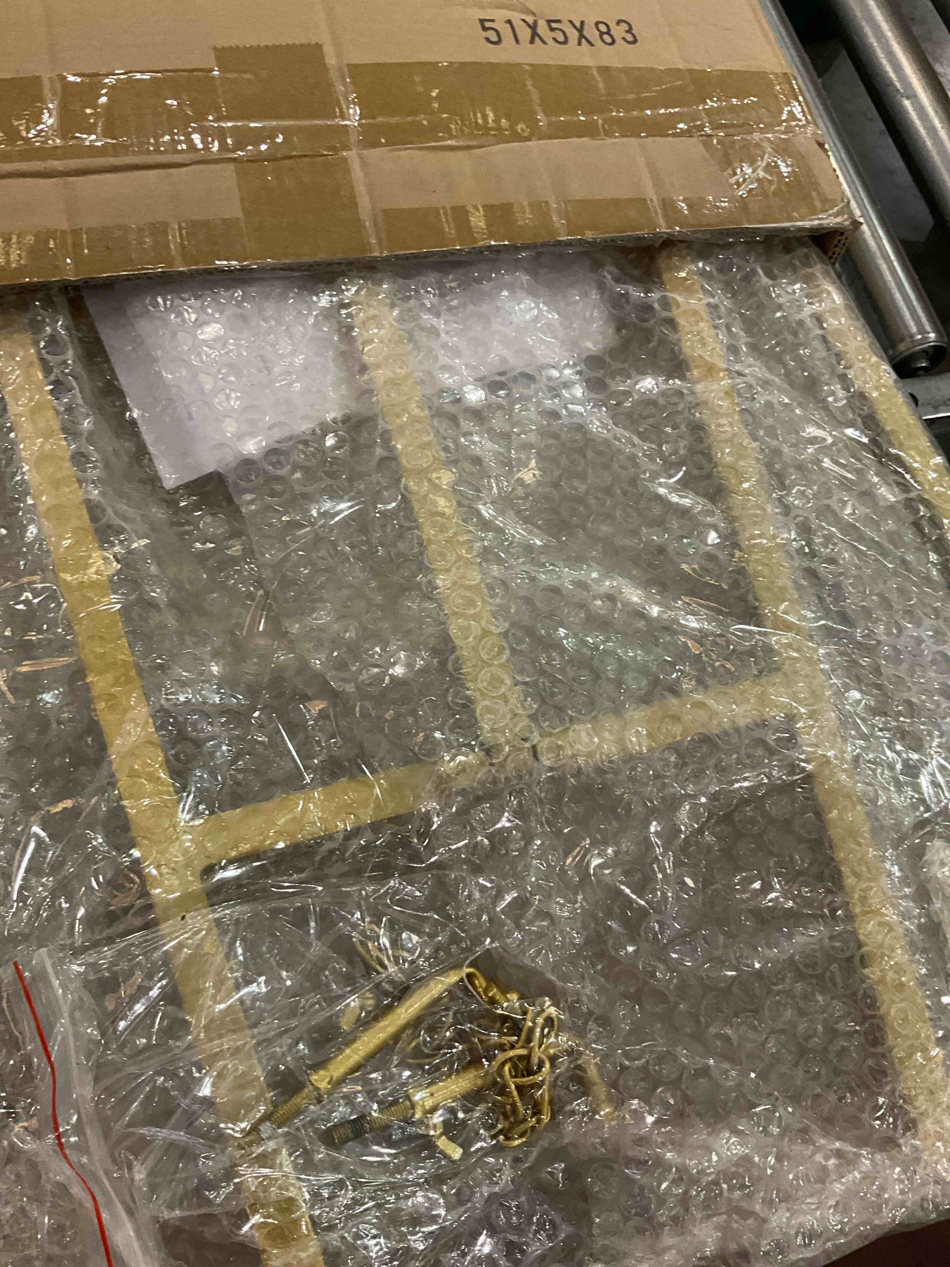 https://s3.amazonaws.com/lotting-images-prod/bidfta/PPE2505960_1748956974459.jpeg