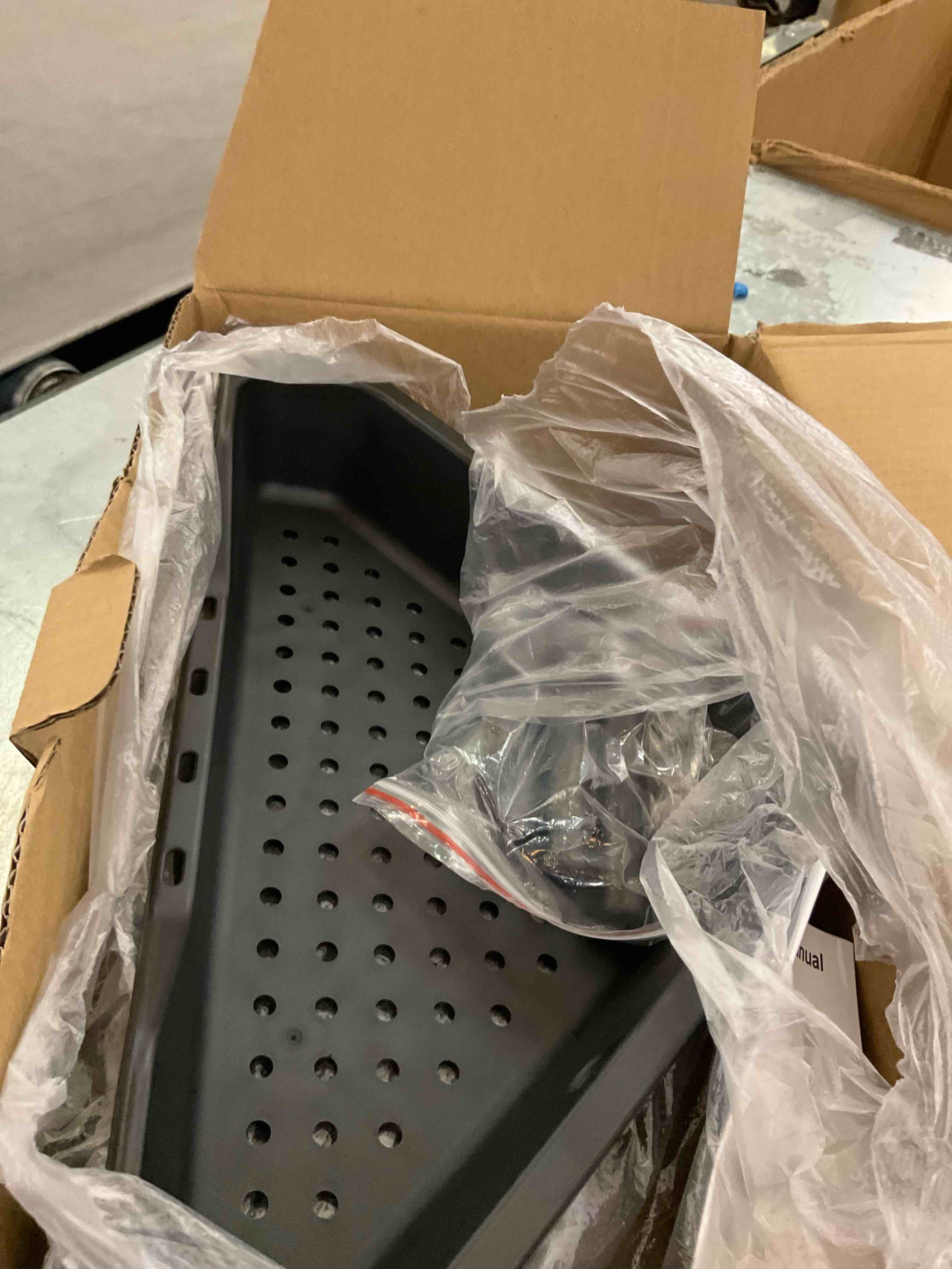 https://s3.amazonaws.com/lotting-images-prod/bidfta/PPE2506100_1747069979696.jpeg