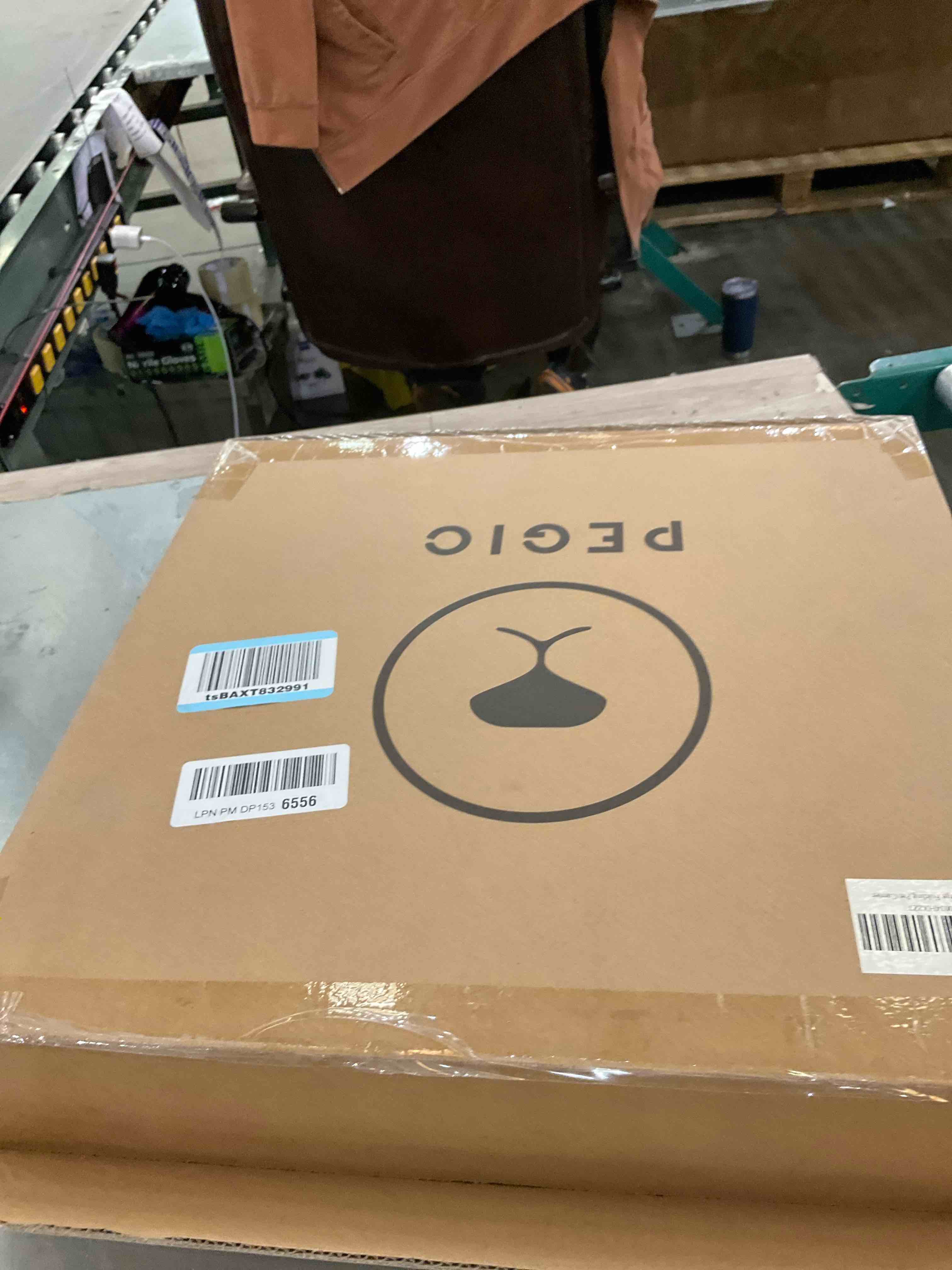 https://s3.amazonaws.com/lotting-images-prod/bidfta/PPE2506297_1747064529843.jpeg