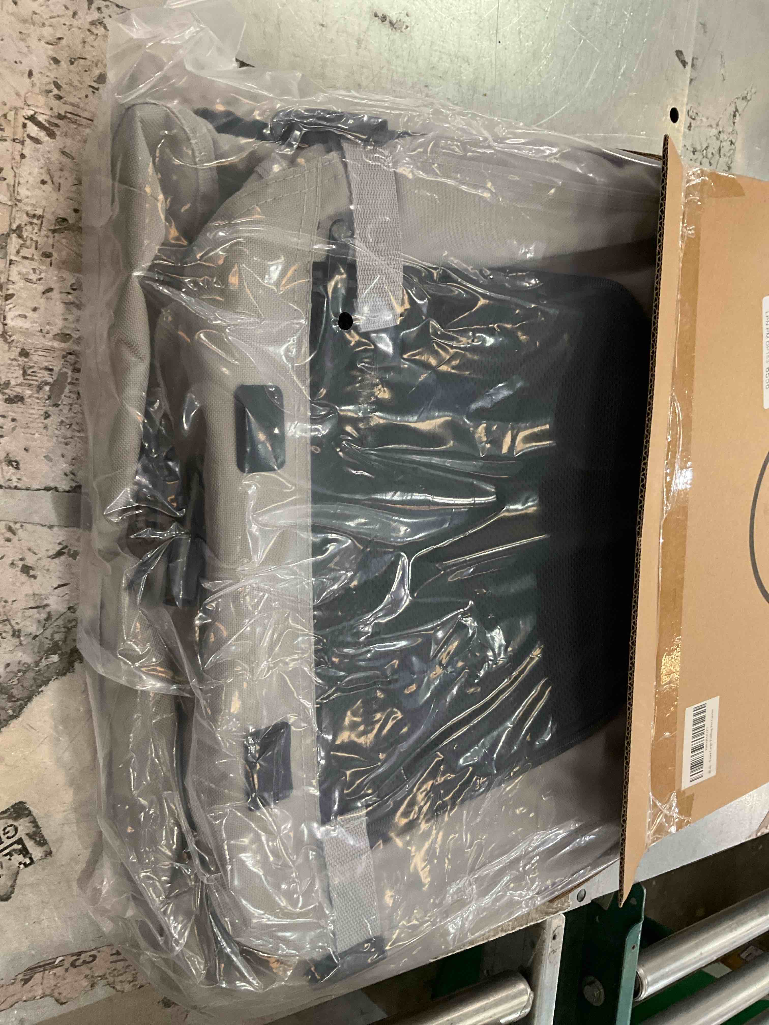 https://s3.amazonaws.com/lotting-images-prod/bidfta/PPE2506297_1747064539512.jpeg